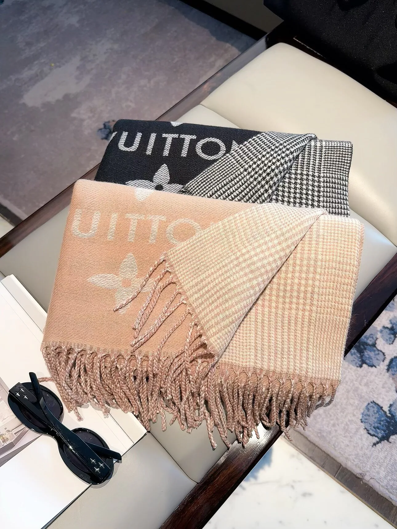 Шарфы Louis Vuitton 18003018