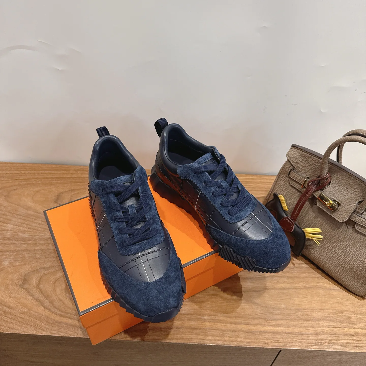 Кроссовки Женские Hermes 17414536