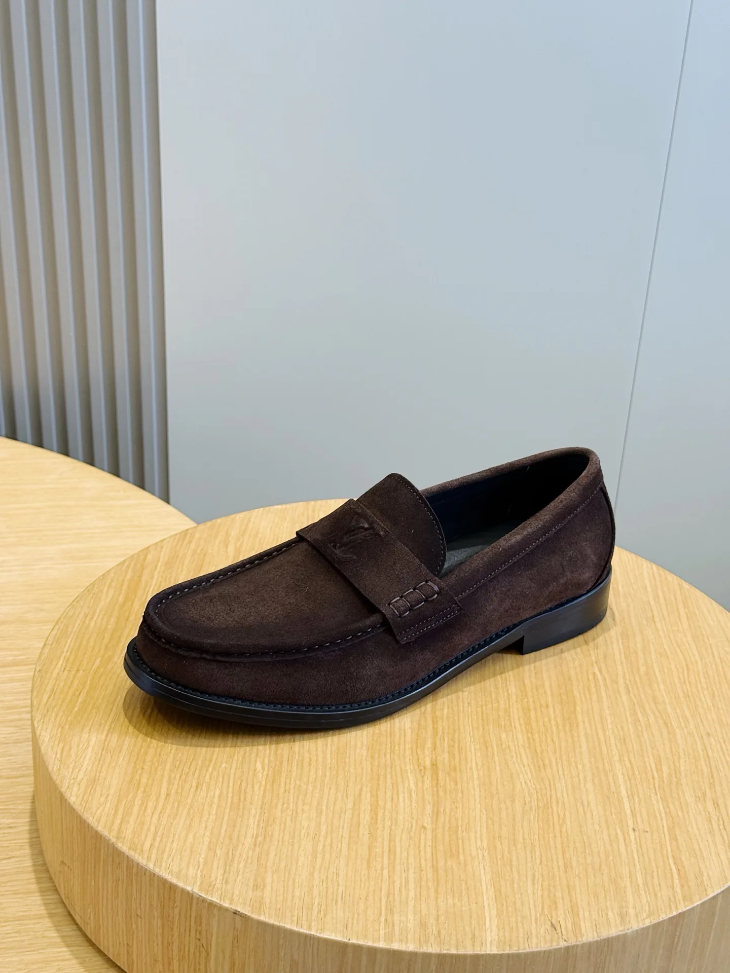 Лоферы И Туфли Мужские Louis Vuitton 18247427