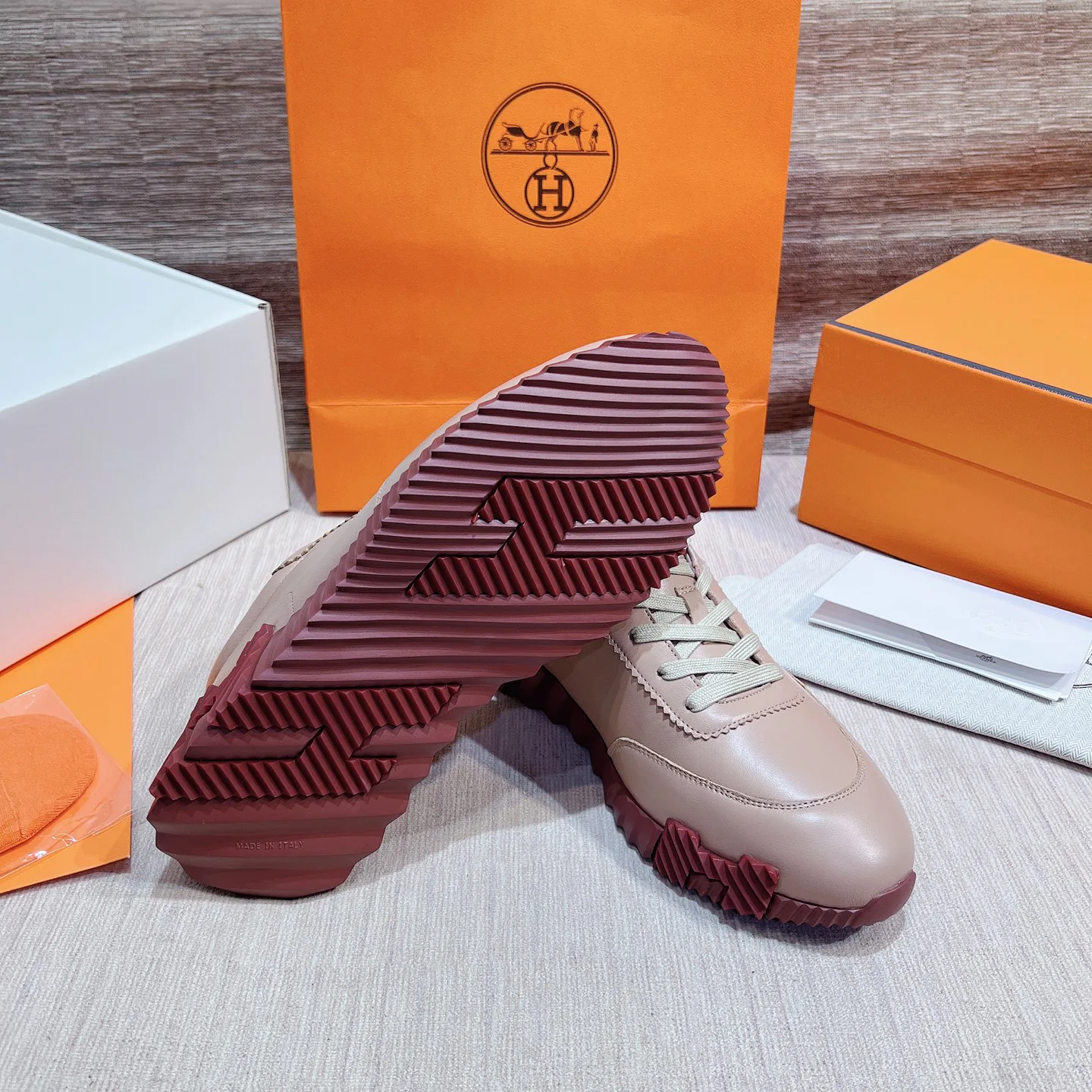 Кроссовки Женские Hermes 17749547