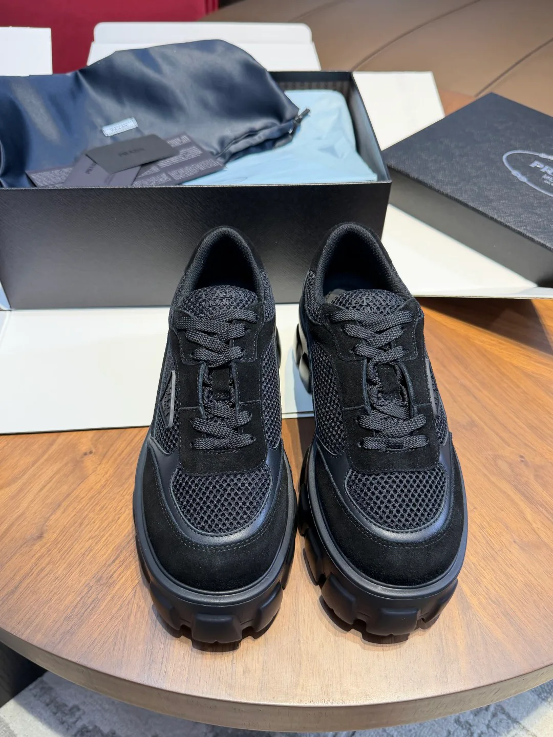Кроссовки Женские Prada 18750284
