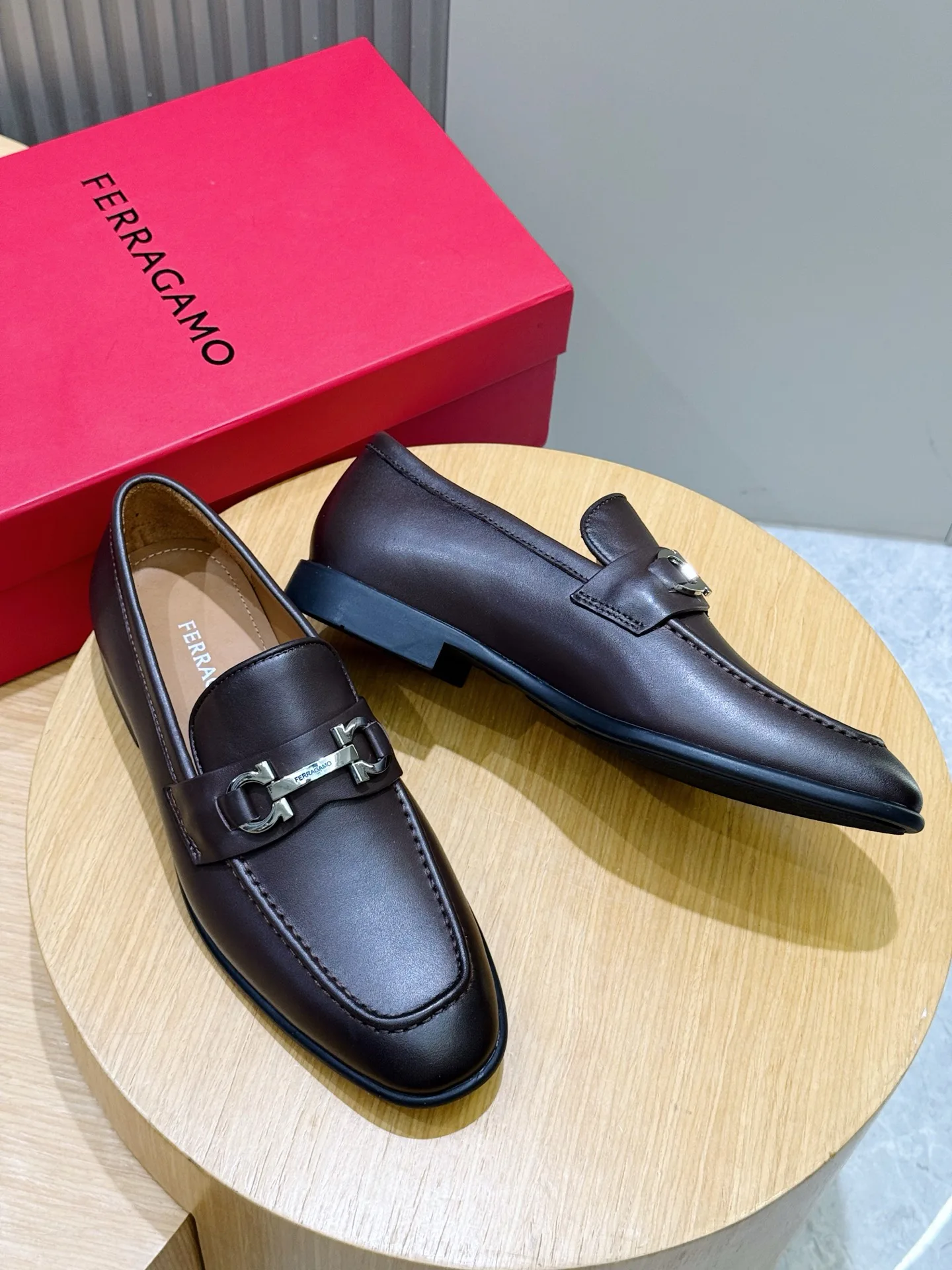 Лоферы И Туфли Мужские Salvatore Ferragamo 18101483