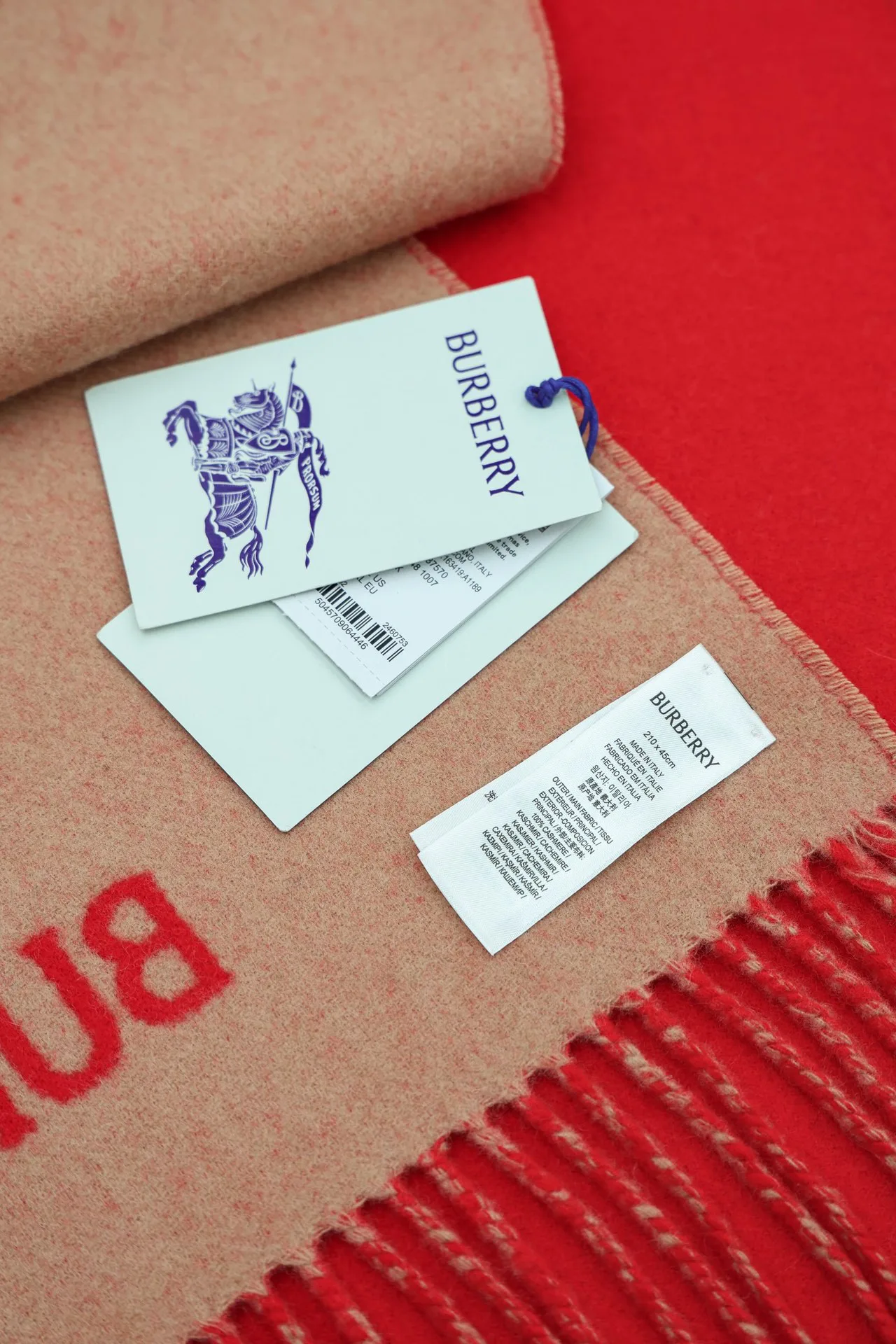 Шарфы Burberry 18287758