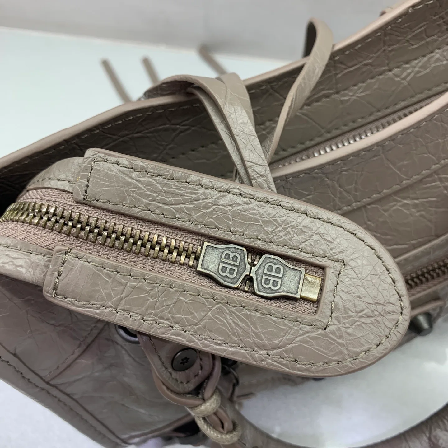 Классические Сумки Женские Balenciaga 18135968