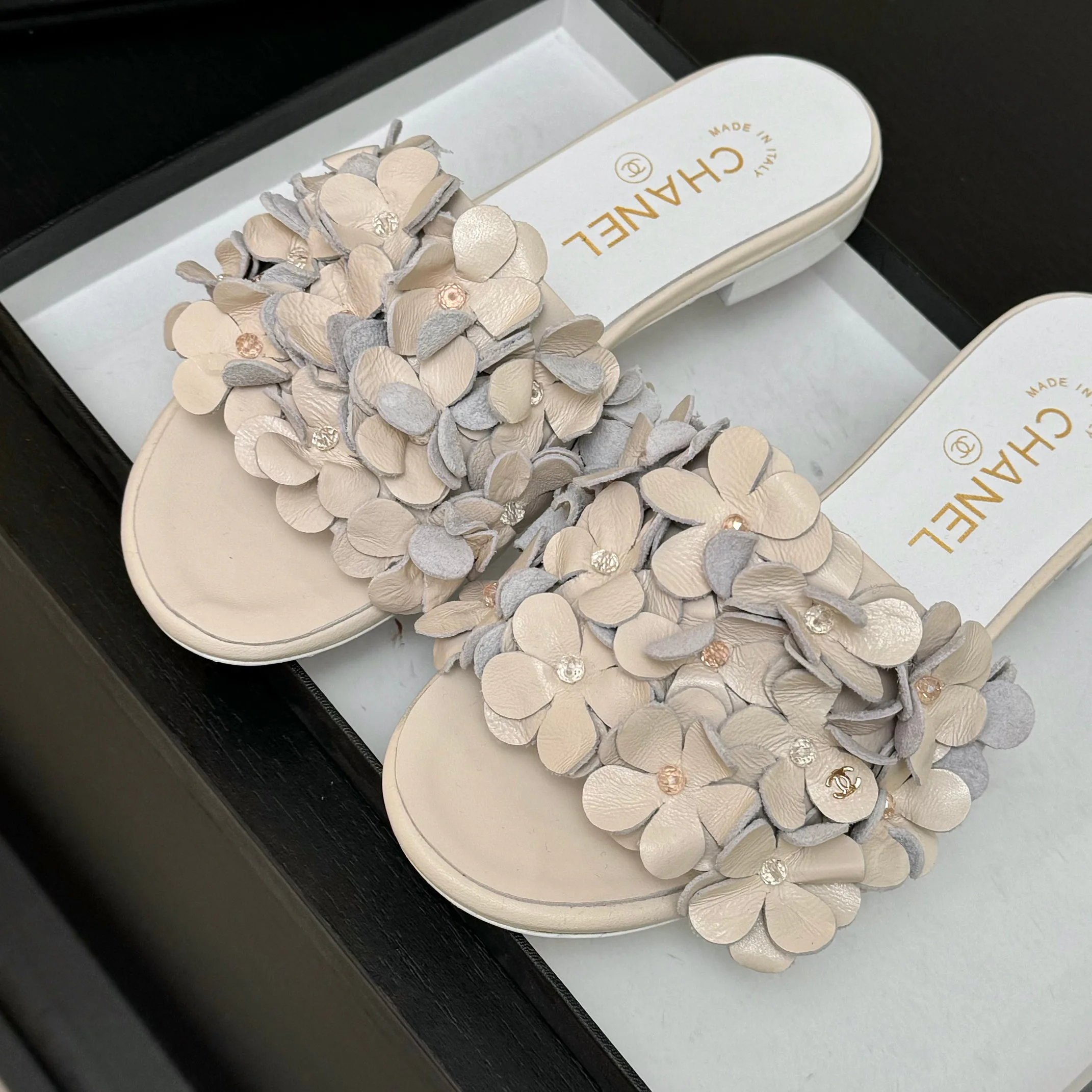 Шлепанцы Женские Chanel 14107