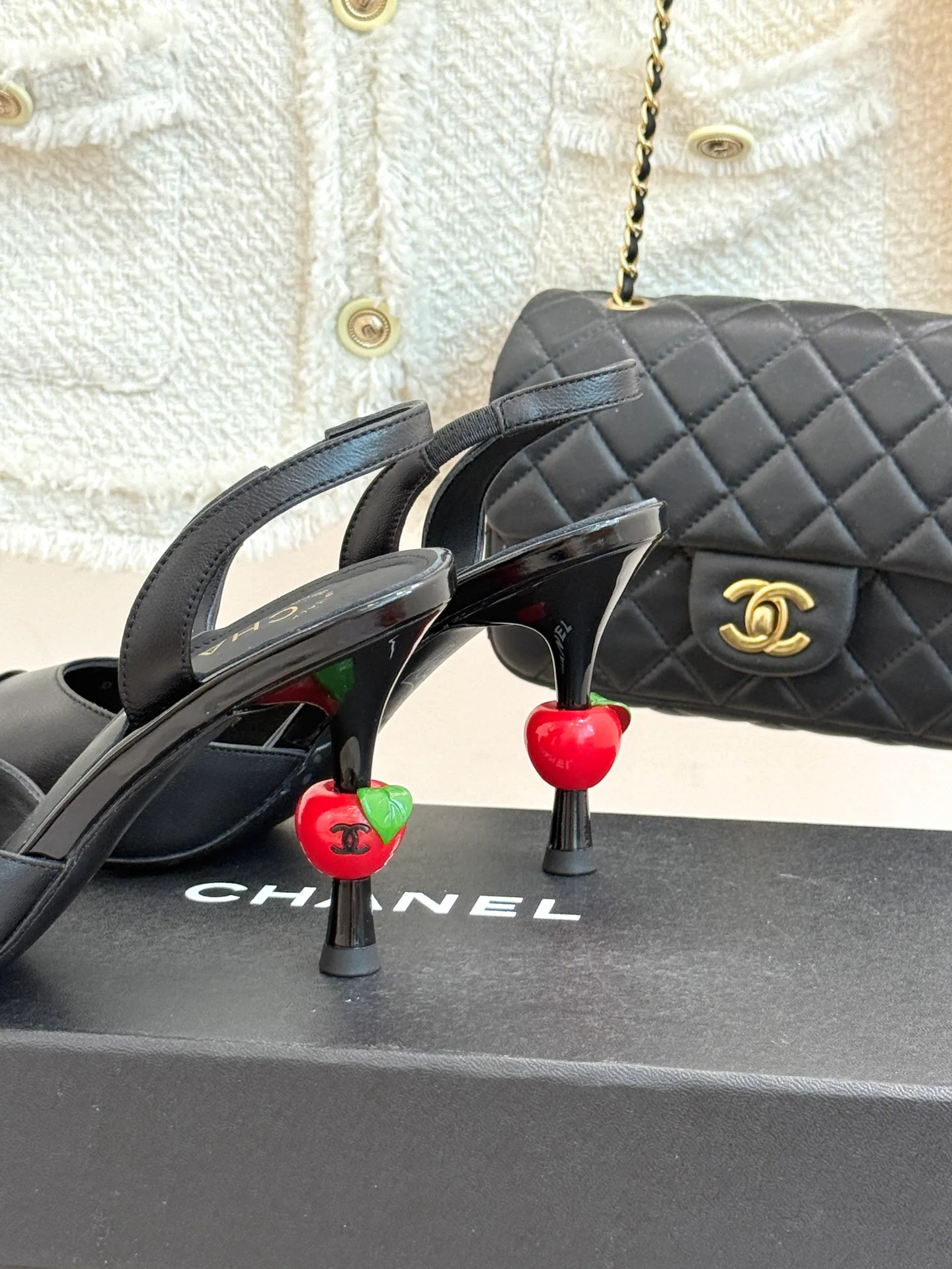 Босоножки Женские Chanel 17425308