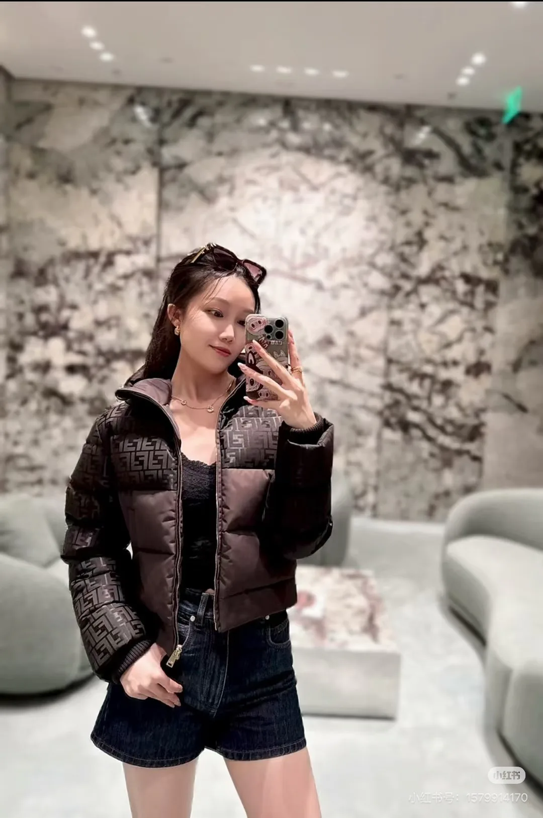 Куртки И Пуховики Женские Fendi 18298469