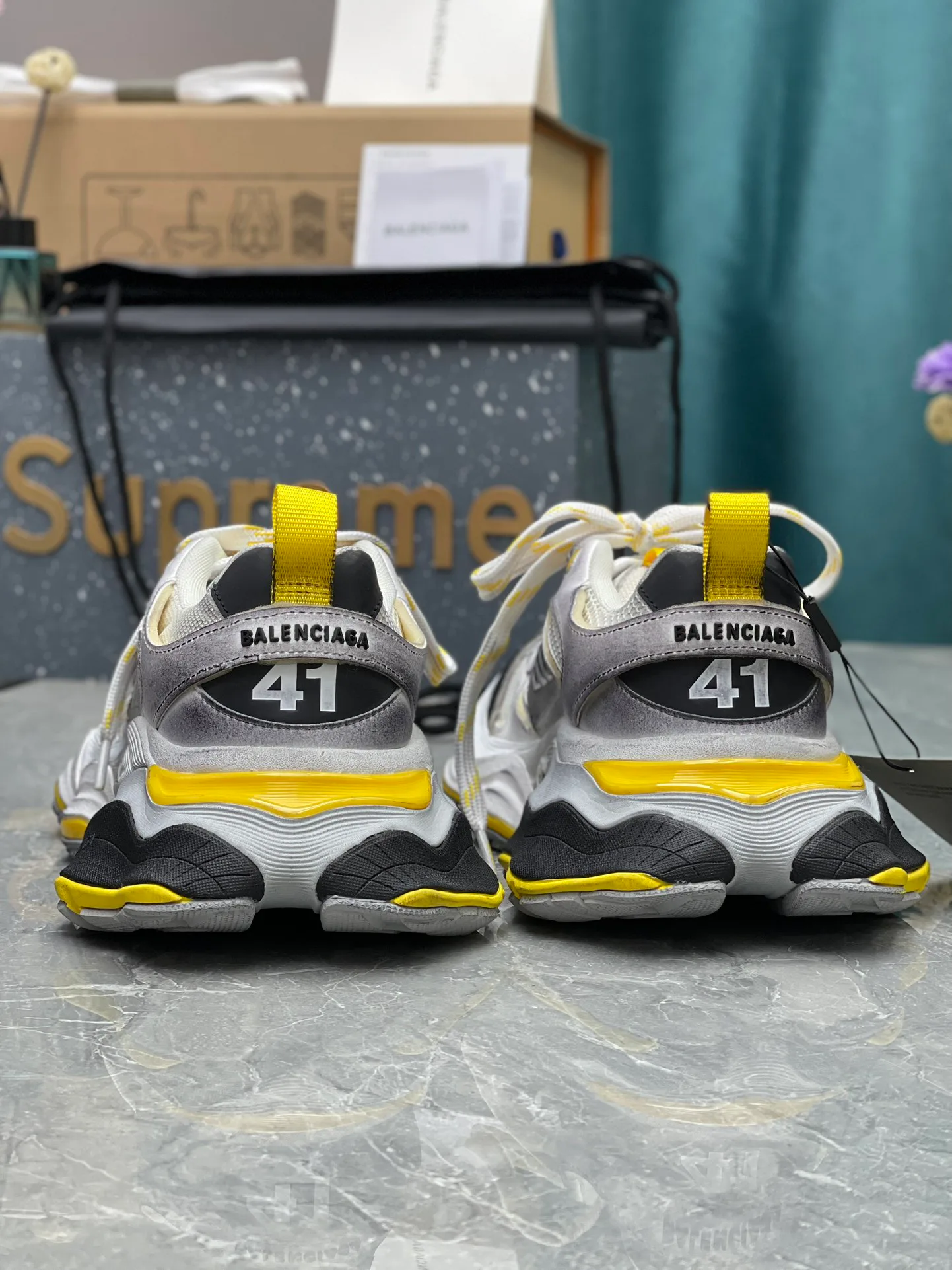 Кроссовки Женские Balenciaga 12799560