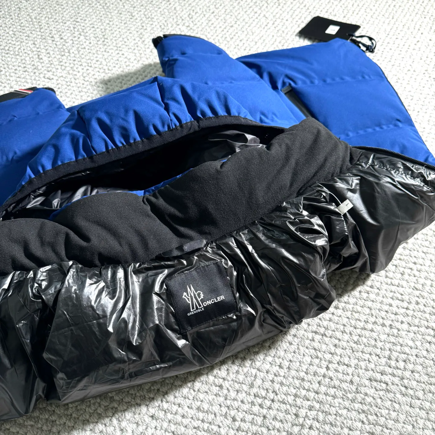 Куртки И Пуховики Мужские Moncler 200335