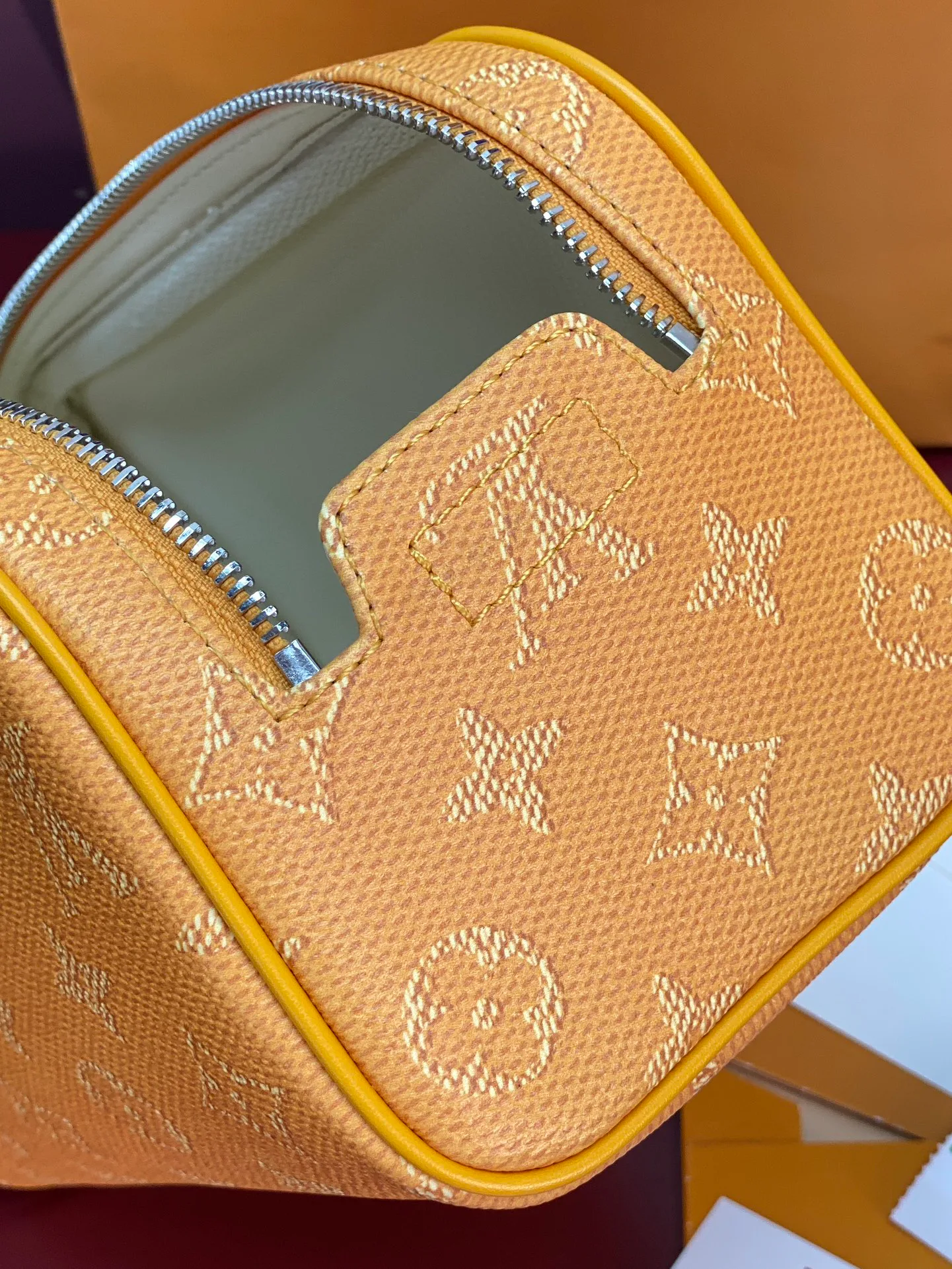 Сумки На Ремне Женские Louis Vuitton 1923392