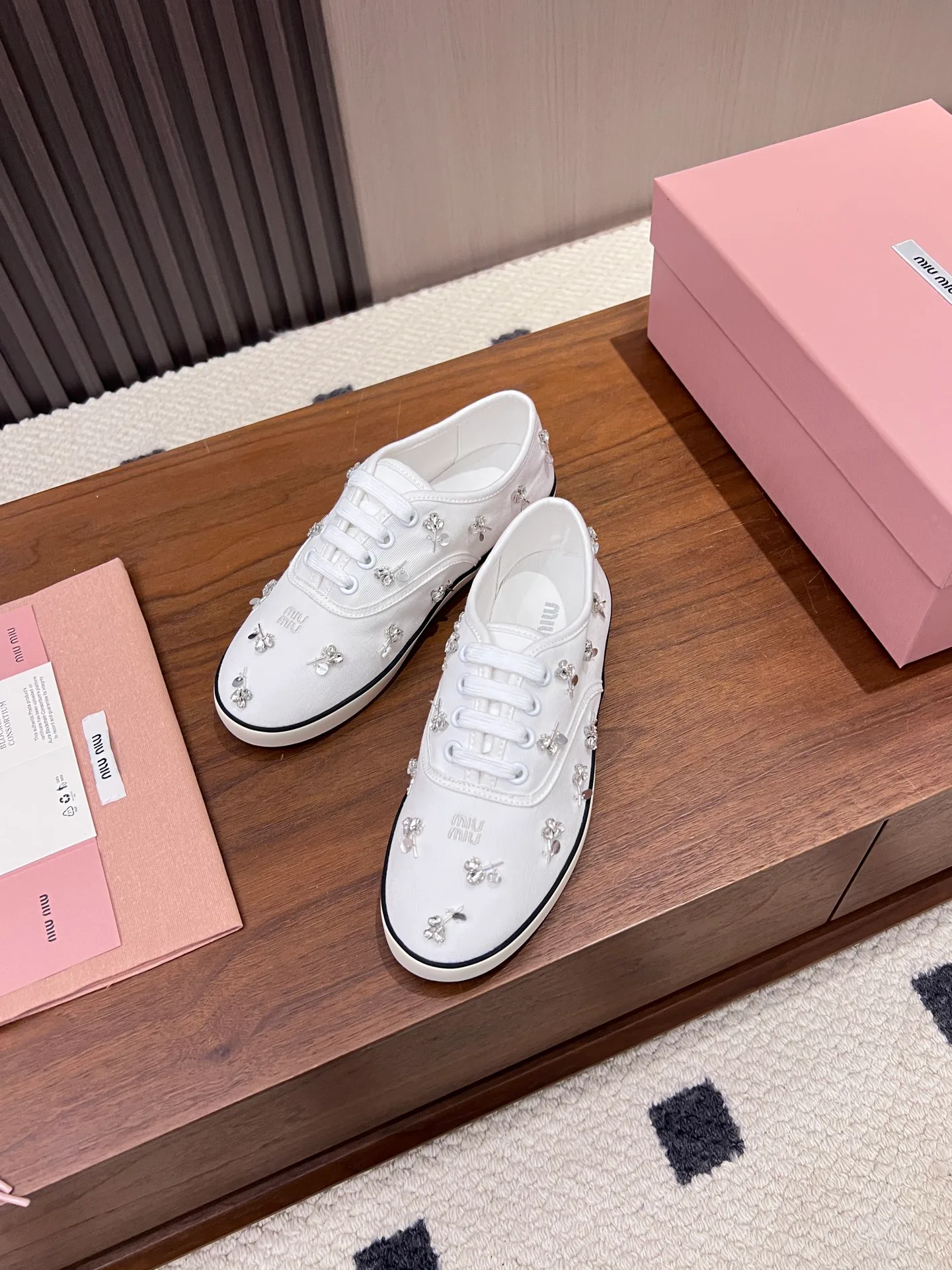 Кроссовки Женские Miu Miu 17968644