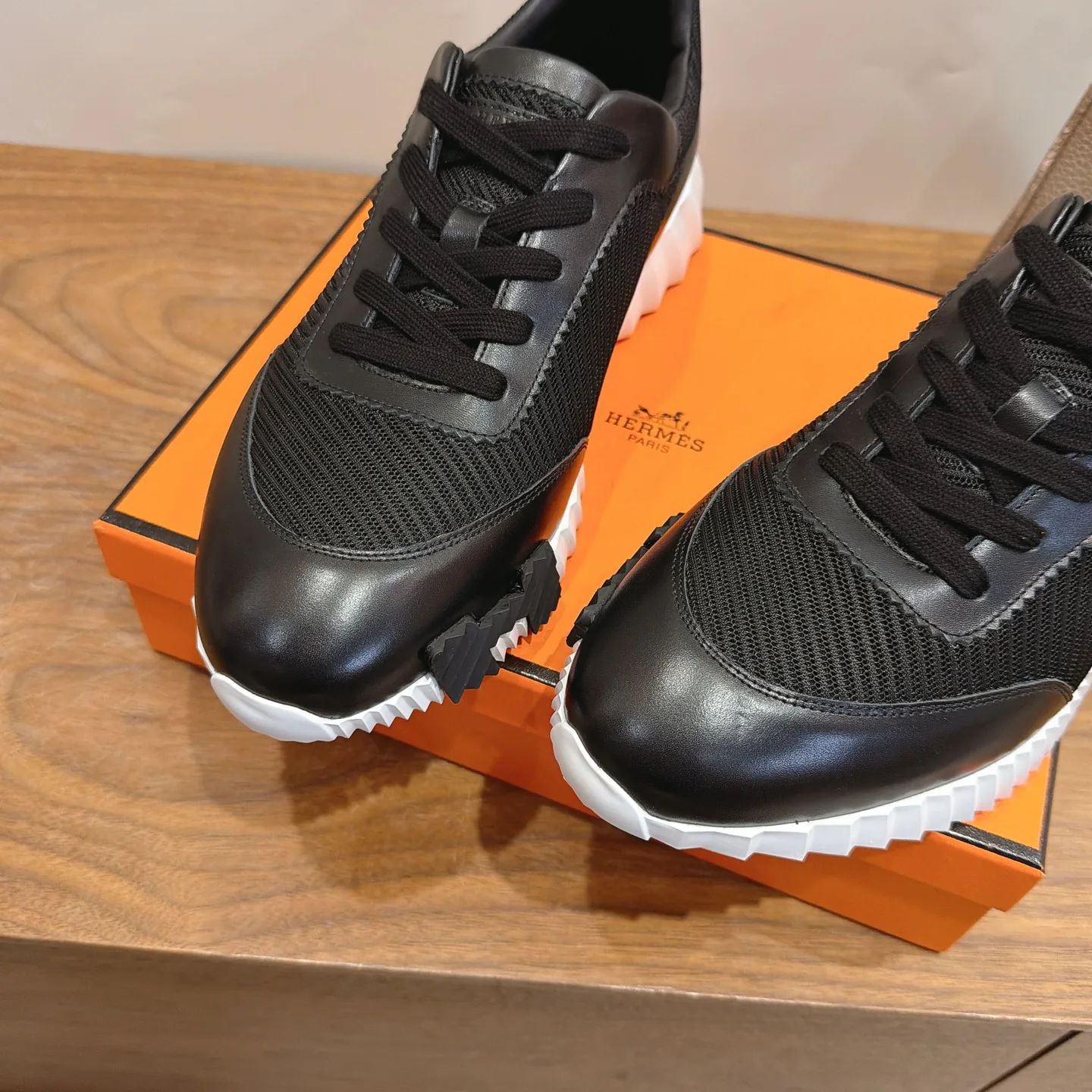 Кроссовки Мужские Hermes 17414487