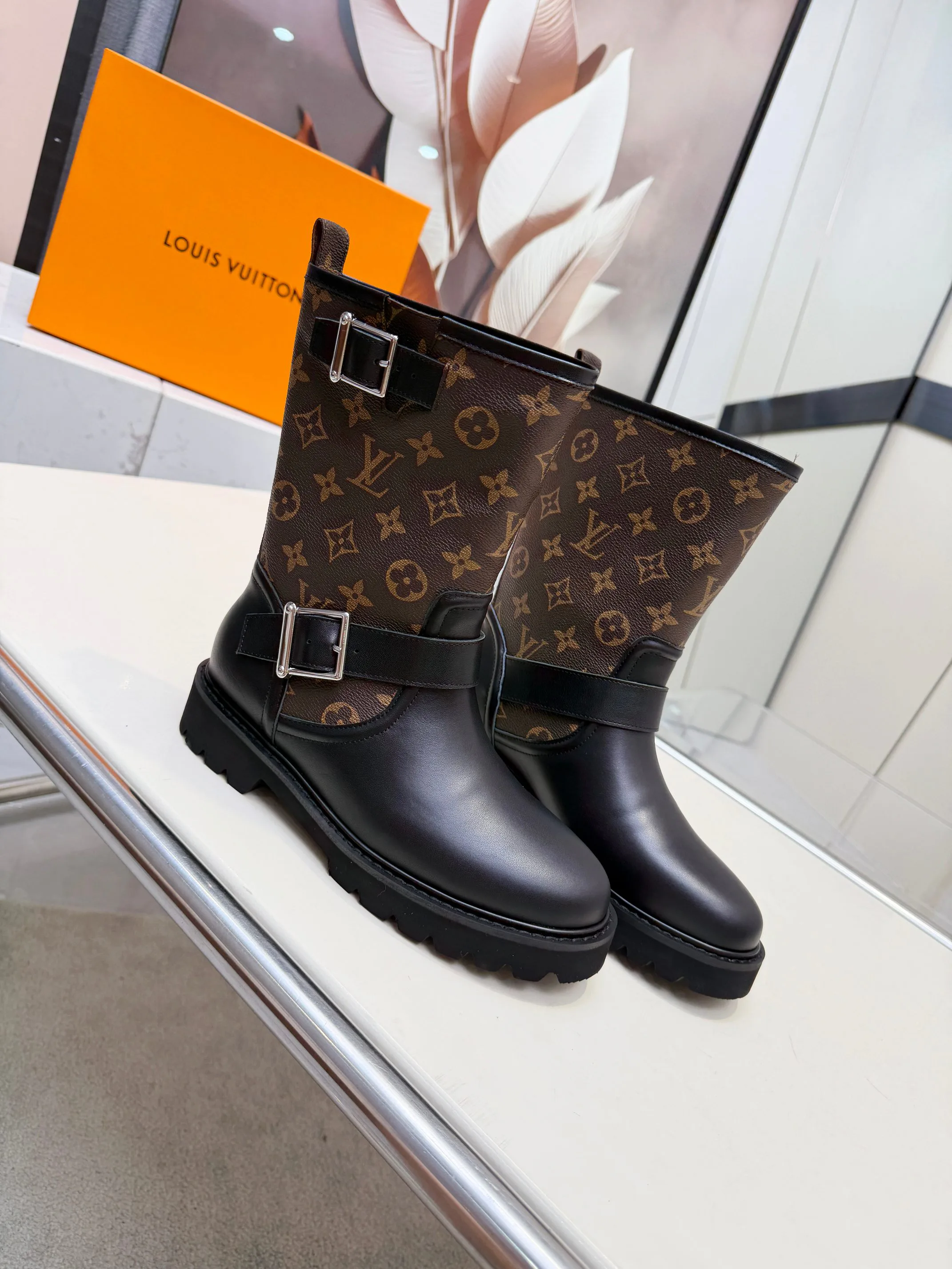 Ботинки Женские Louis Vuitton 19597243