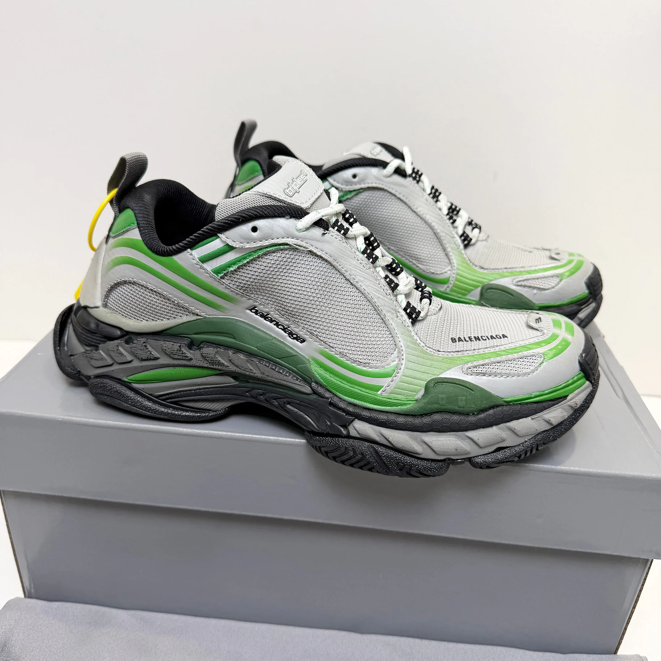 Кроссовки Женские Balenciaga 14818231