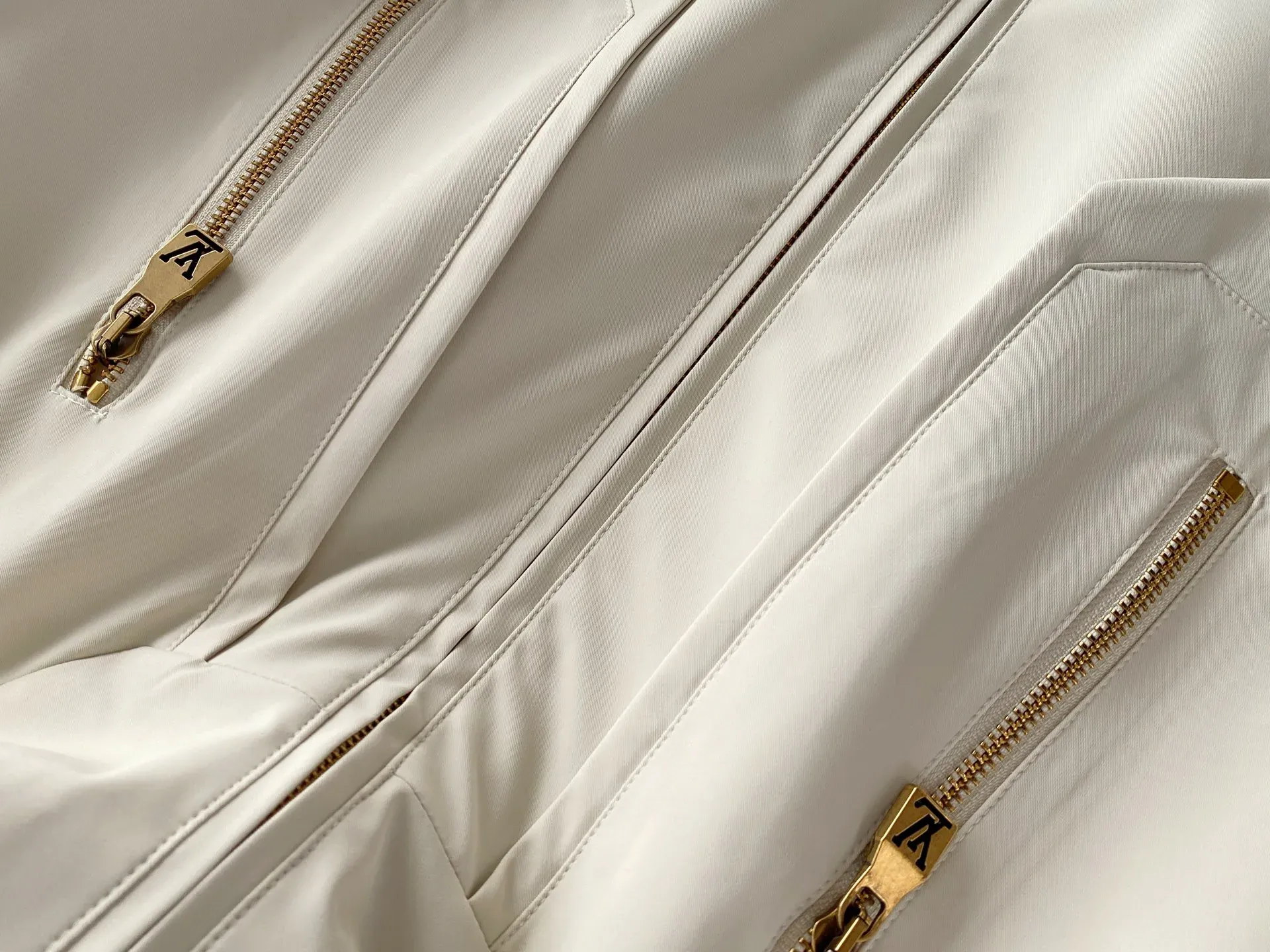 Куртки И Пуховики Мужские Louis Vuitton 6012819