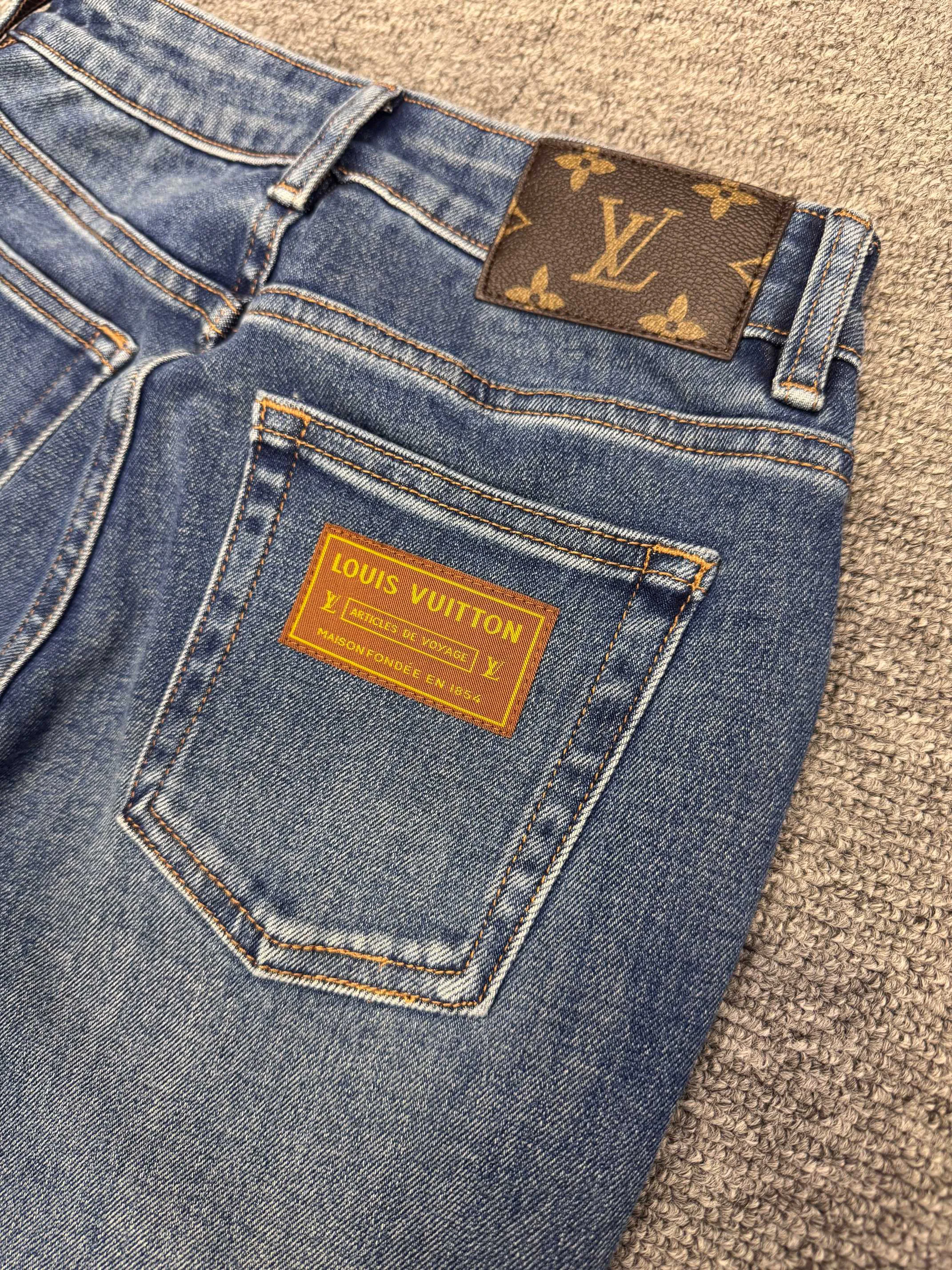Джинсы Женские Louis Vuitton 18031972