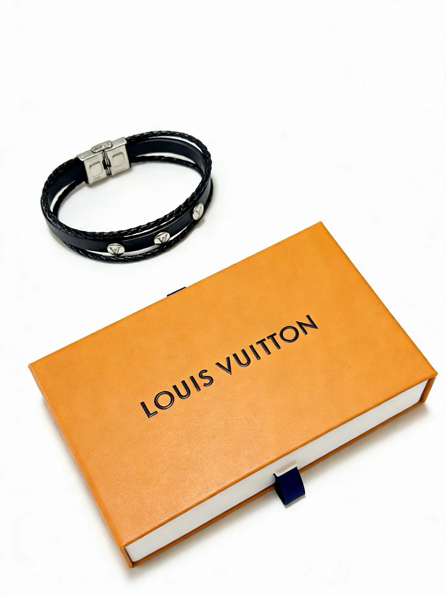 Бижутерия Louis Vuitton 17801816
