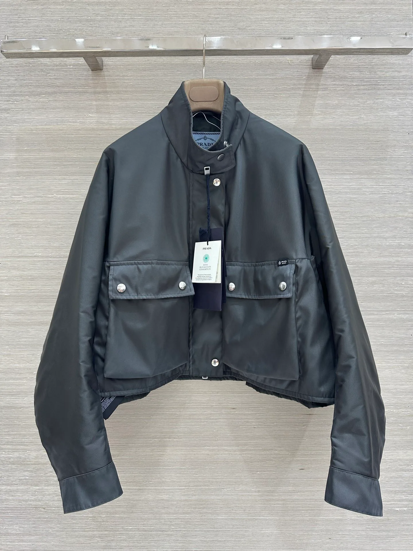 Куртки И Пуховики Женские Prada 18653894