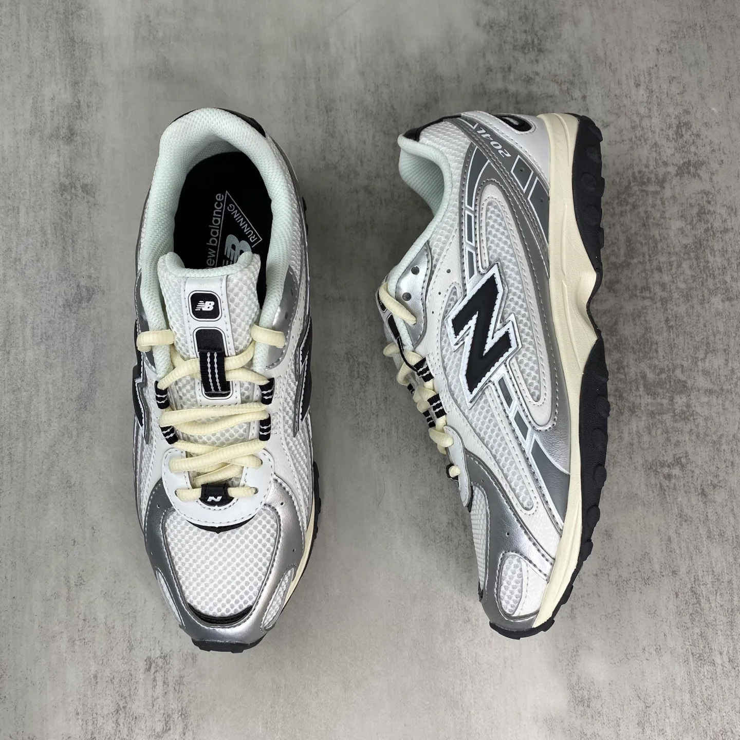 Кроссовки Женские New Balance 17963597