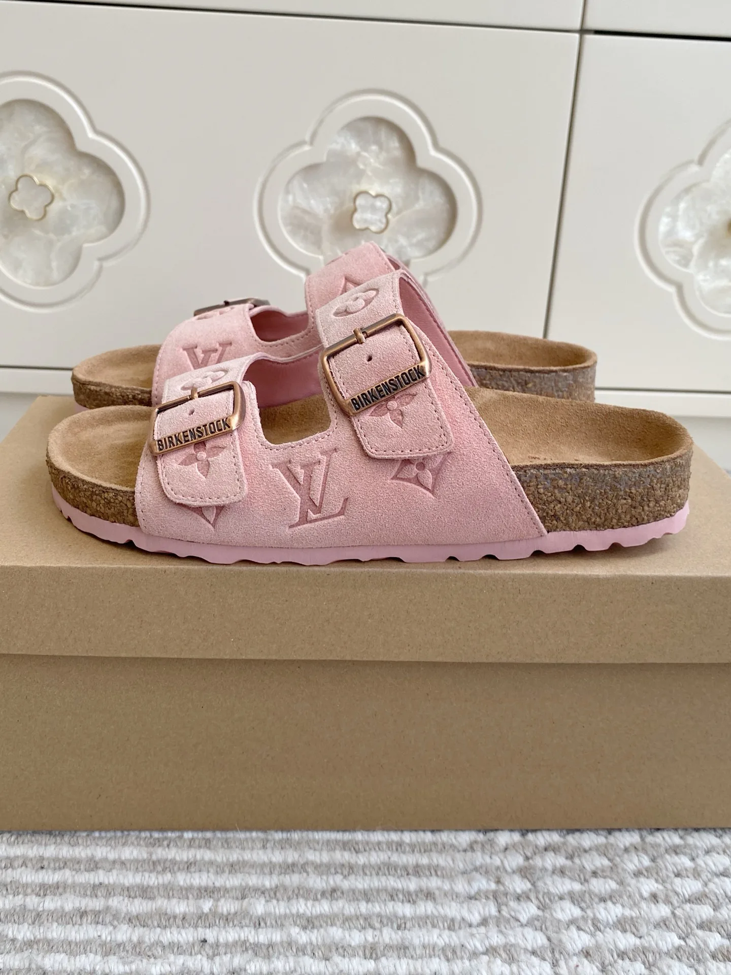 Шлепанцы Женские Louis Vuitton 11599277