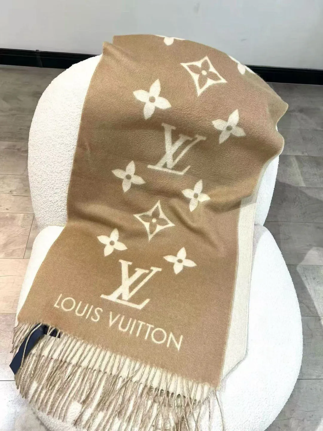 Шарфы Louis Vuitton 1883234