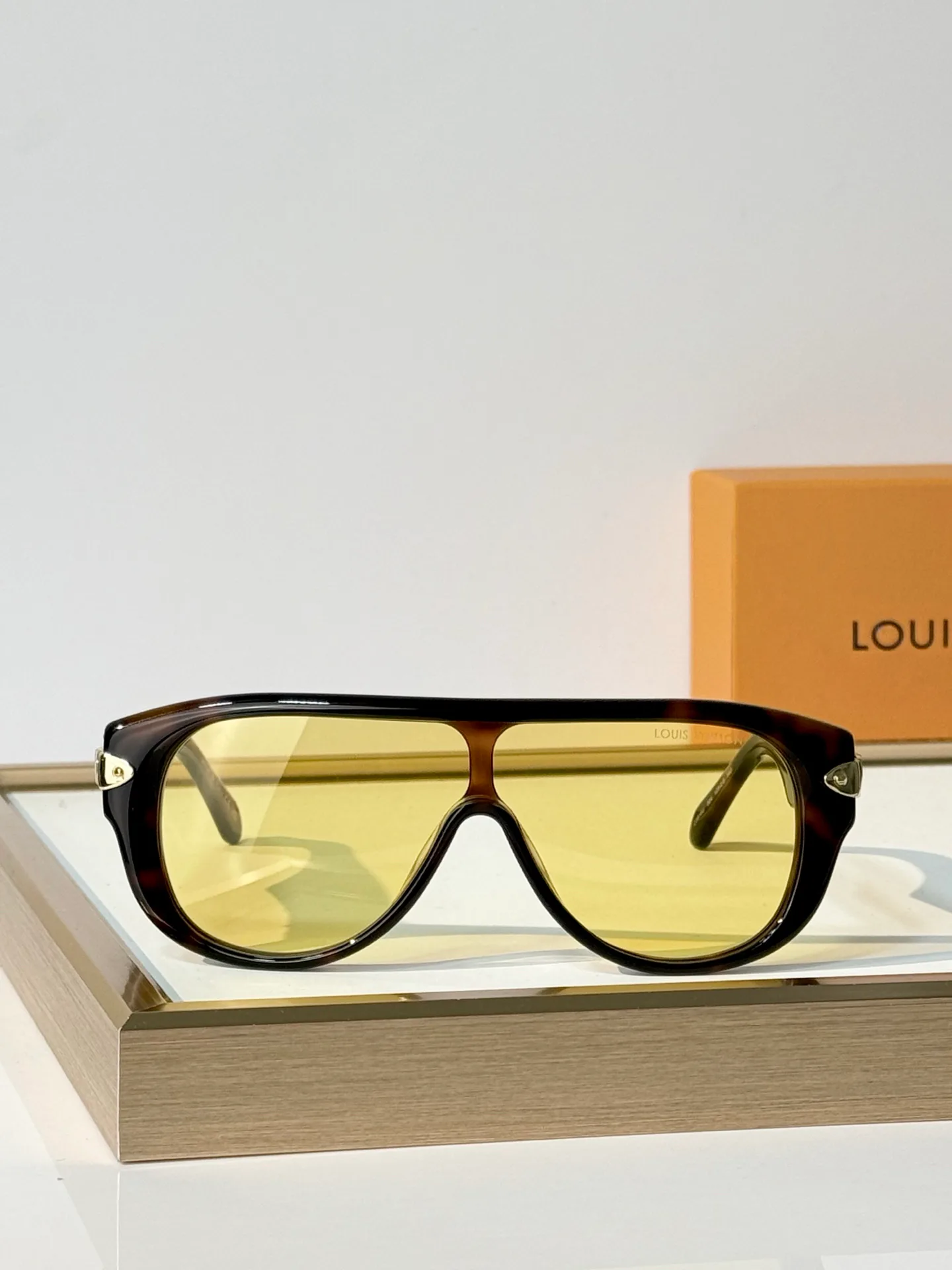 Очки Louis Vuitton 18453192