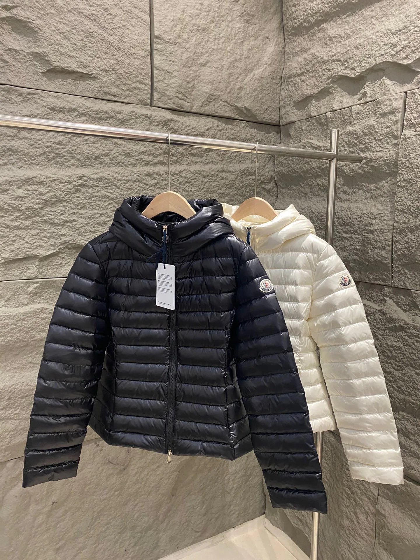 Куртки И Пуховики Женские Moncler 17964338