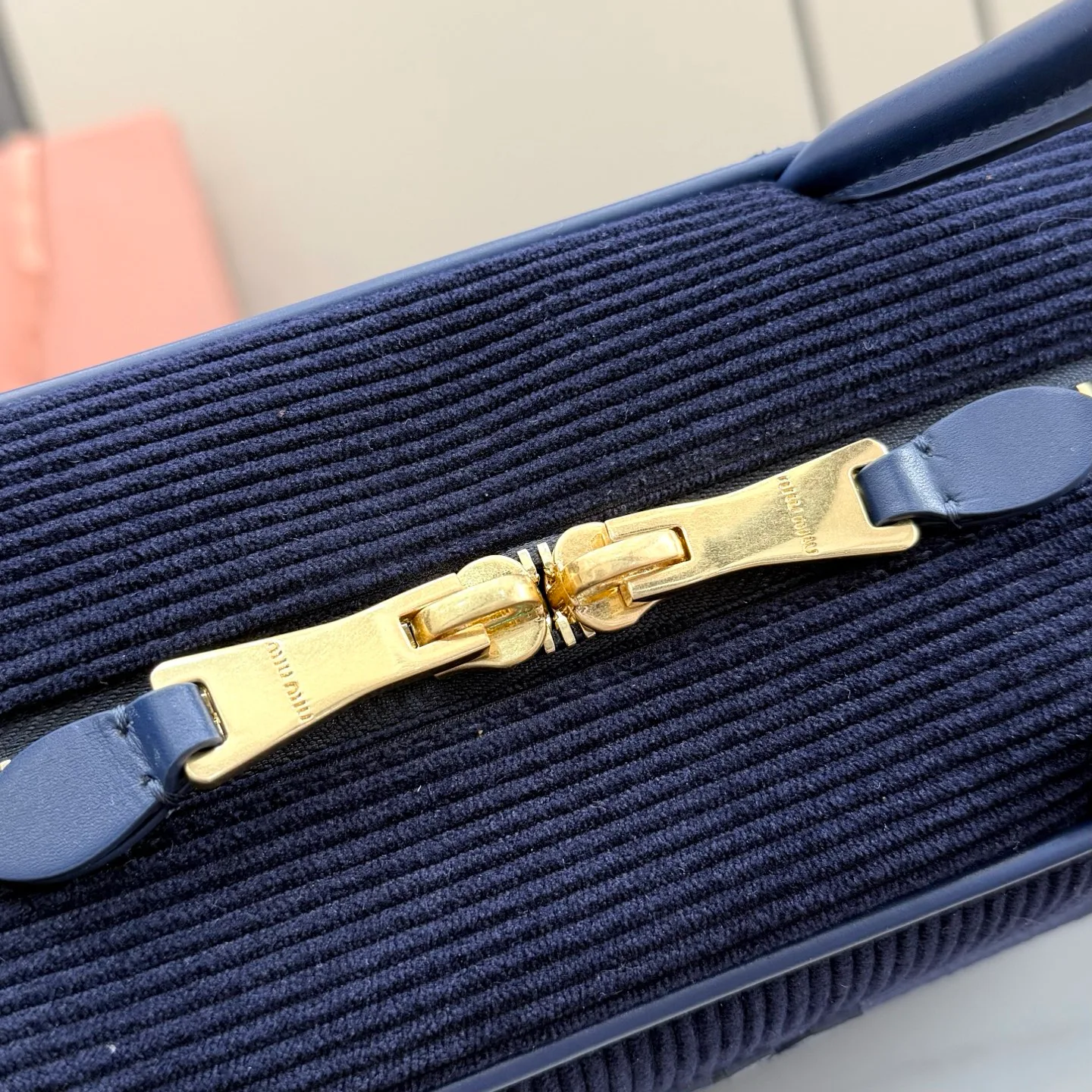 Классические Сумки Женские Miu Miu 11872248
