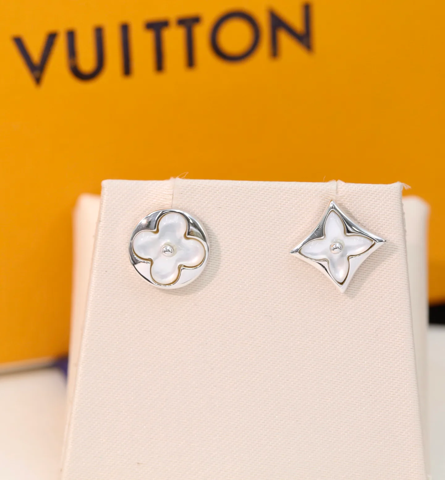 Бижутерия Louis Vuitton 13554411