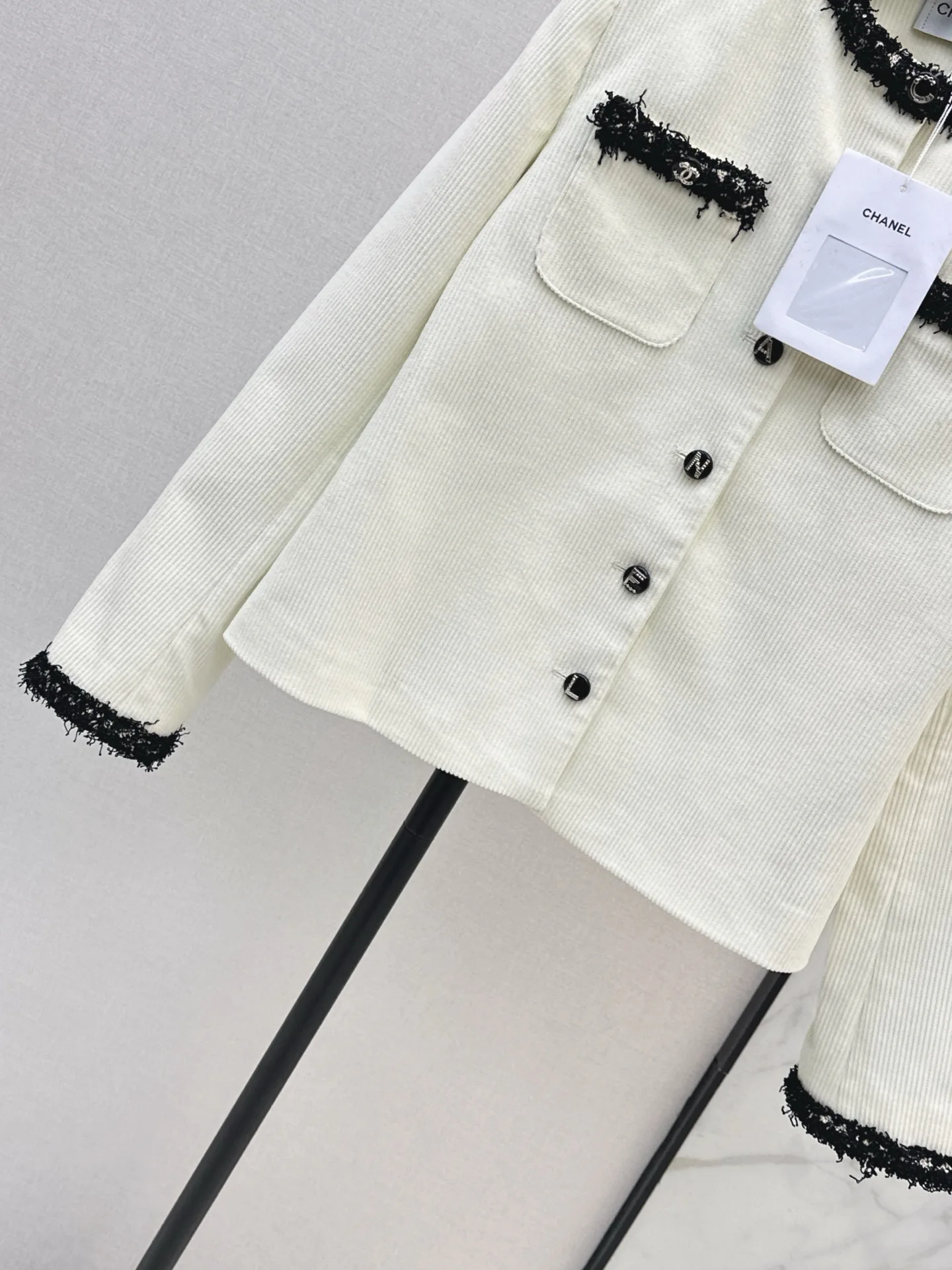 Жакеты Женские Chanel 17987866