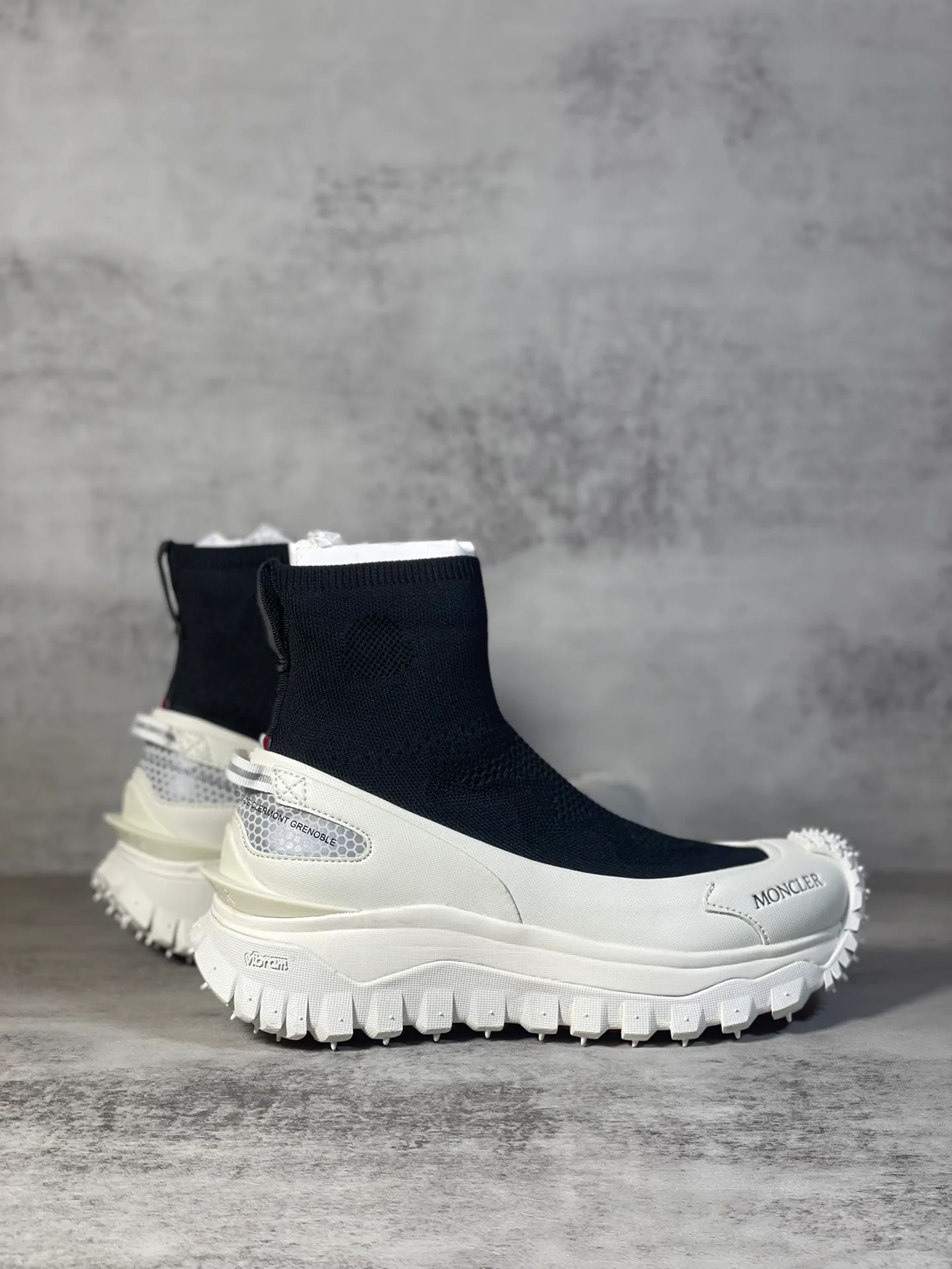 Кроссовки Женские Moncler 18333207
