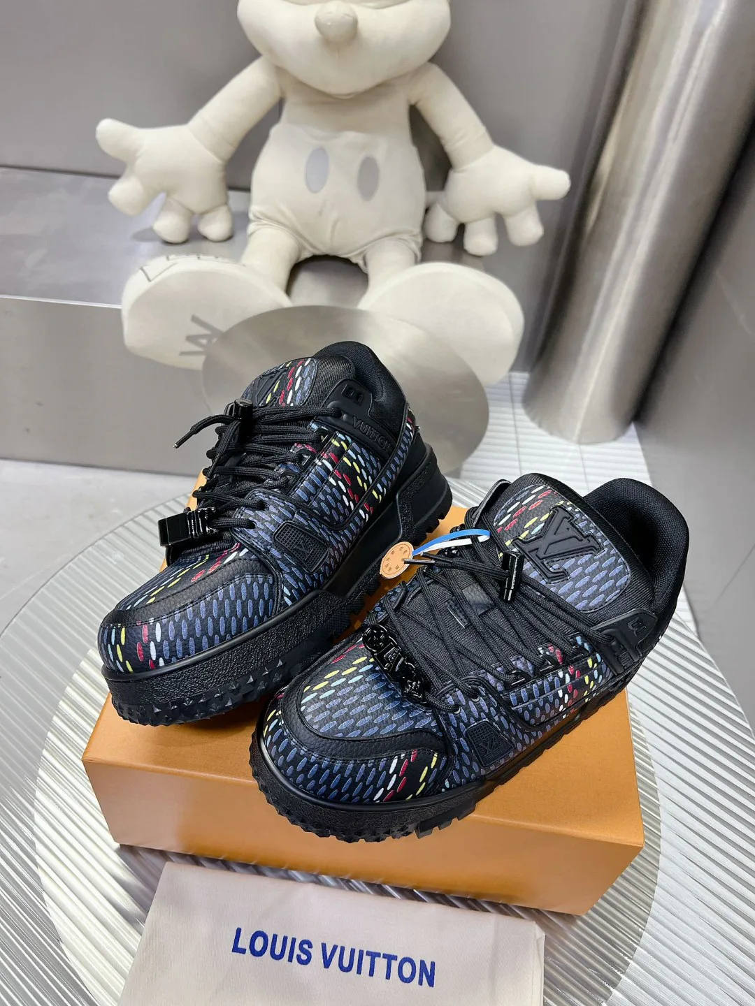 Кроссовки Женские Louis Vuitton 3179637