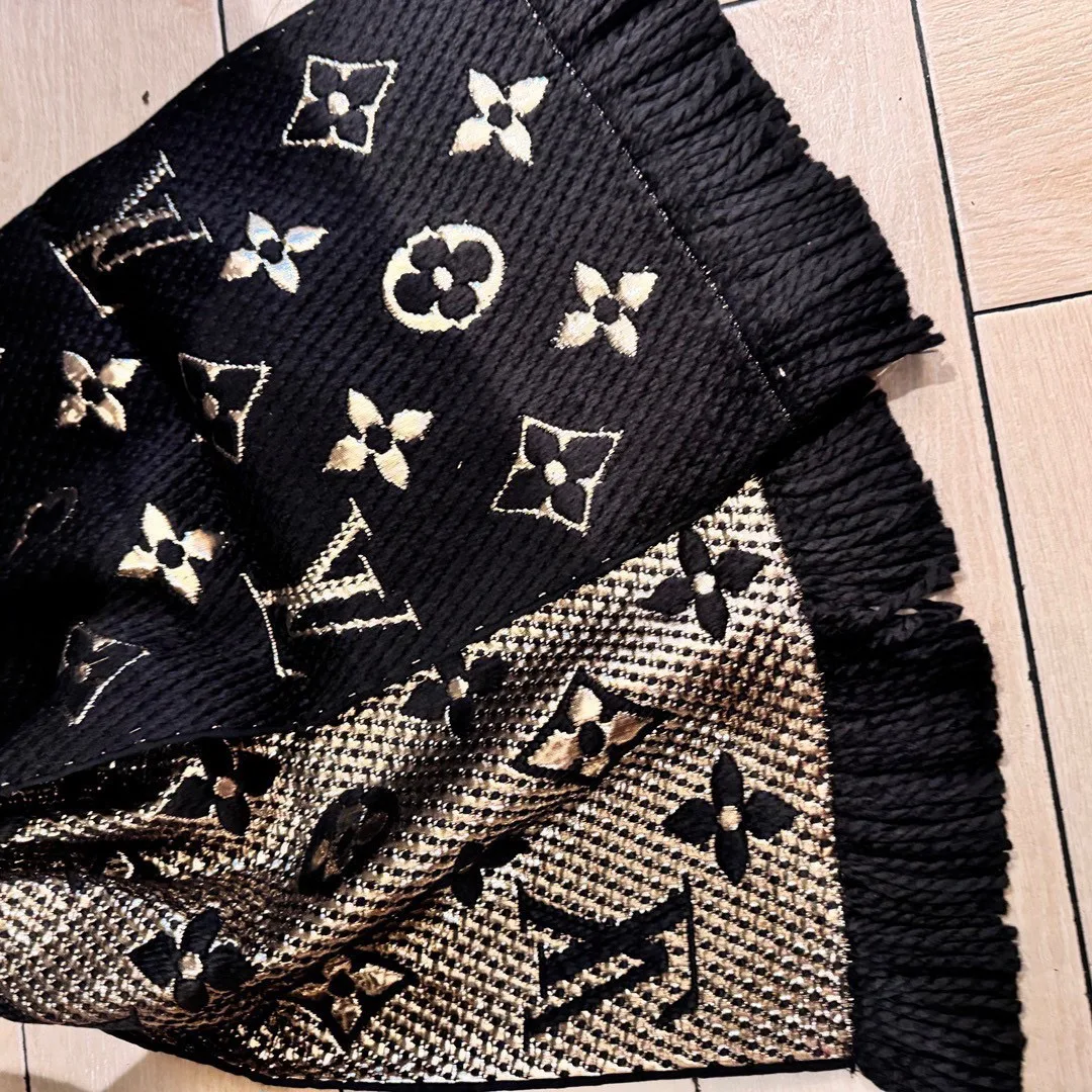 Шарфы Louis Vuitton 18002695