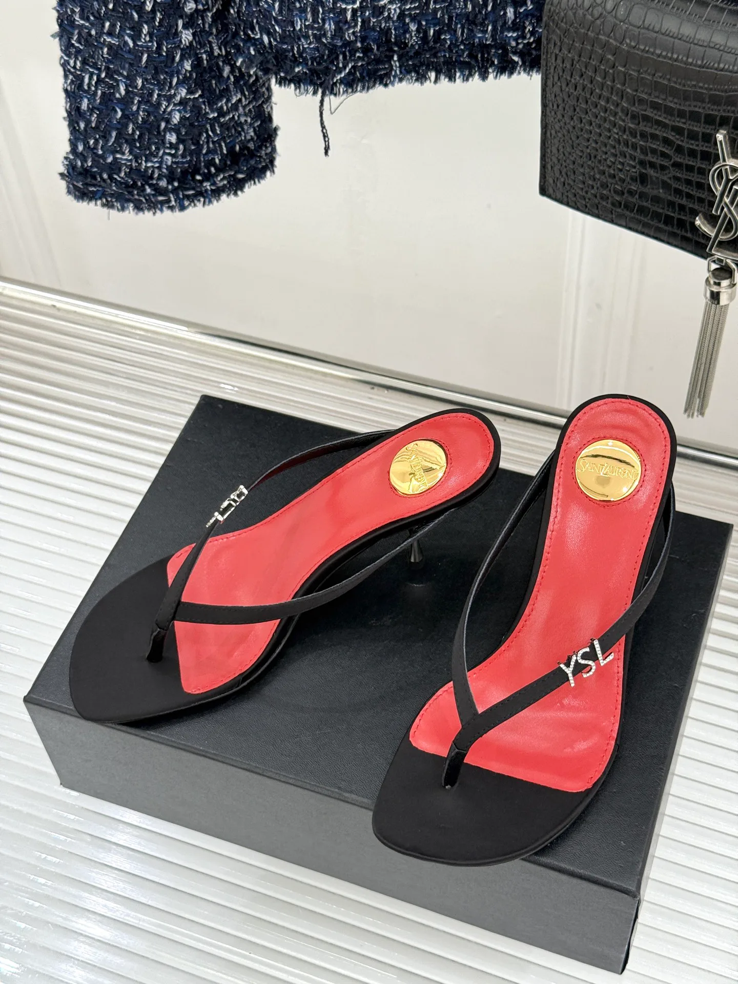 Сандалии Женские Saint Laurent 11886584