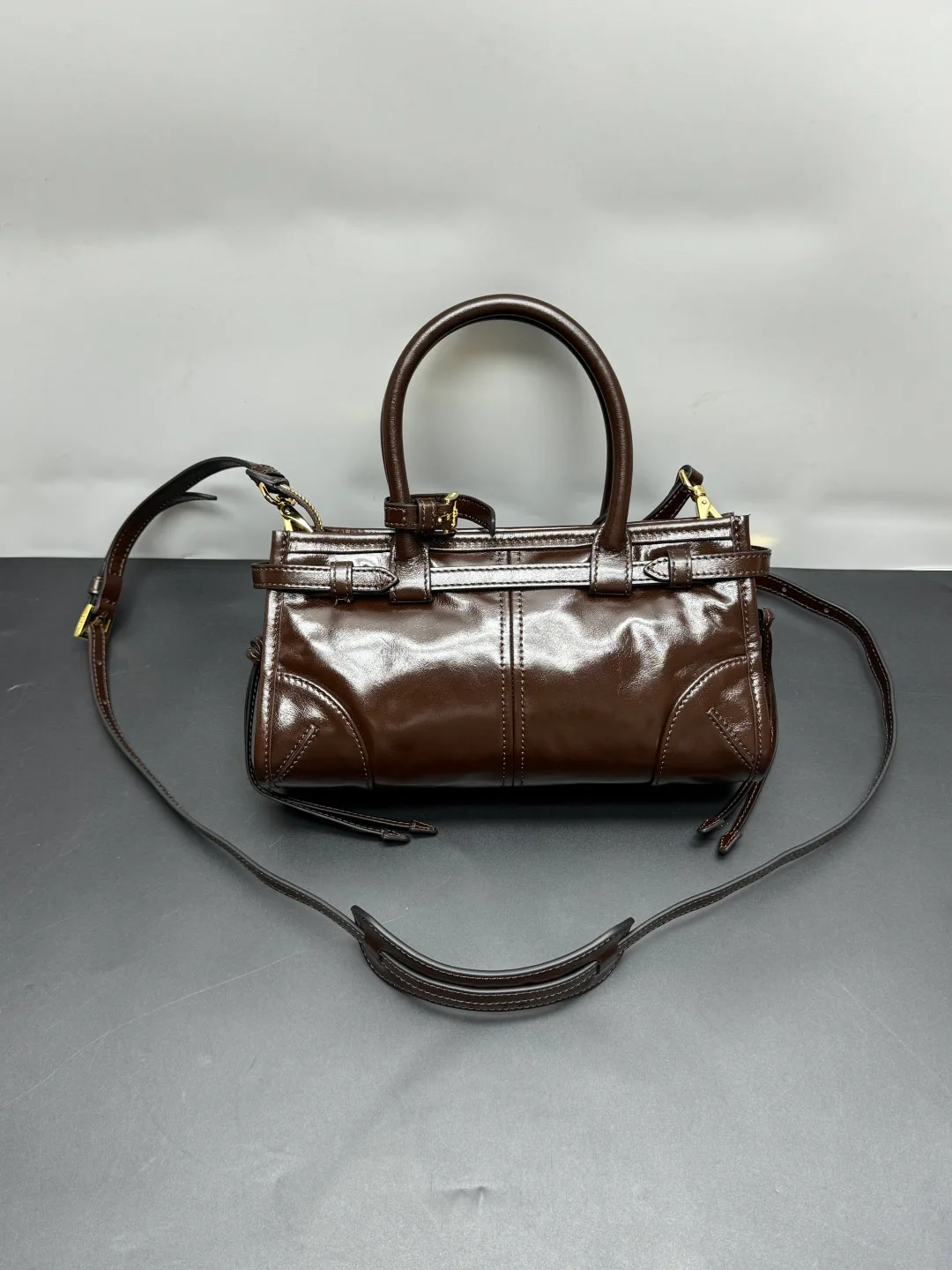 Классические Сумки Женские Prada 11667370