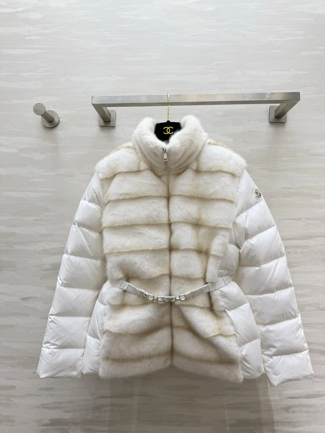 Куртки И Пуховики Женские Moncler 19018534