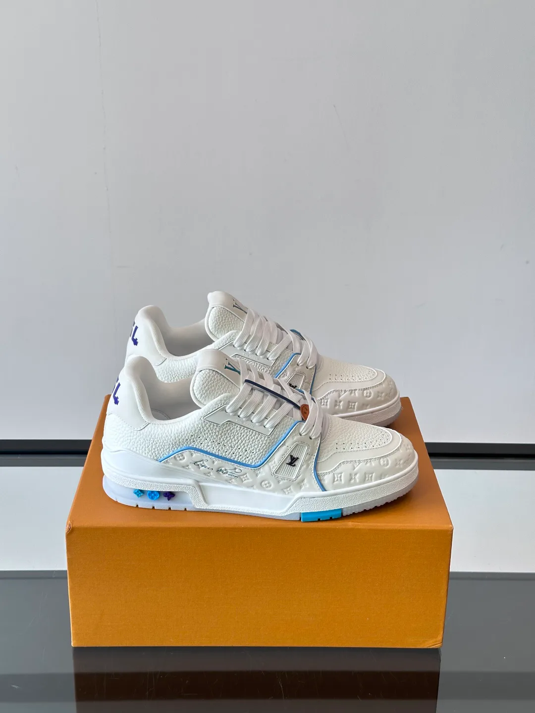 Кроссовки Мужские Louis Vuitton 13182429