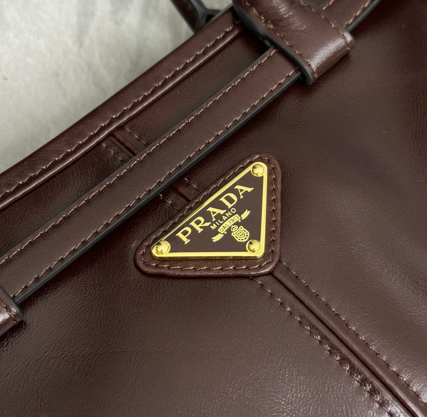 Классические Сумки Женские Prada 11462506