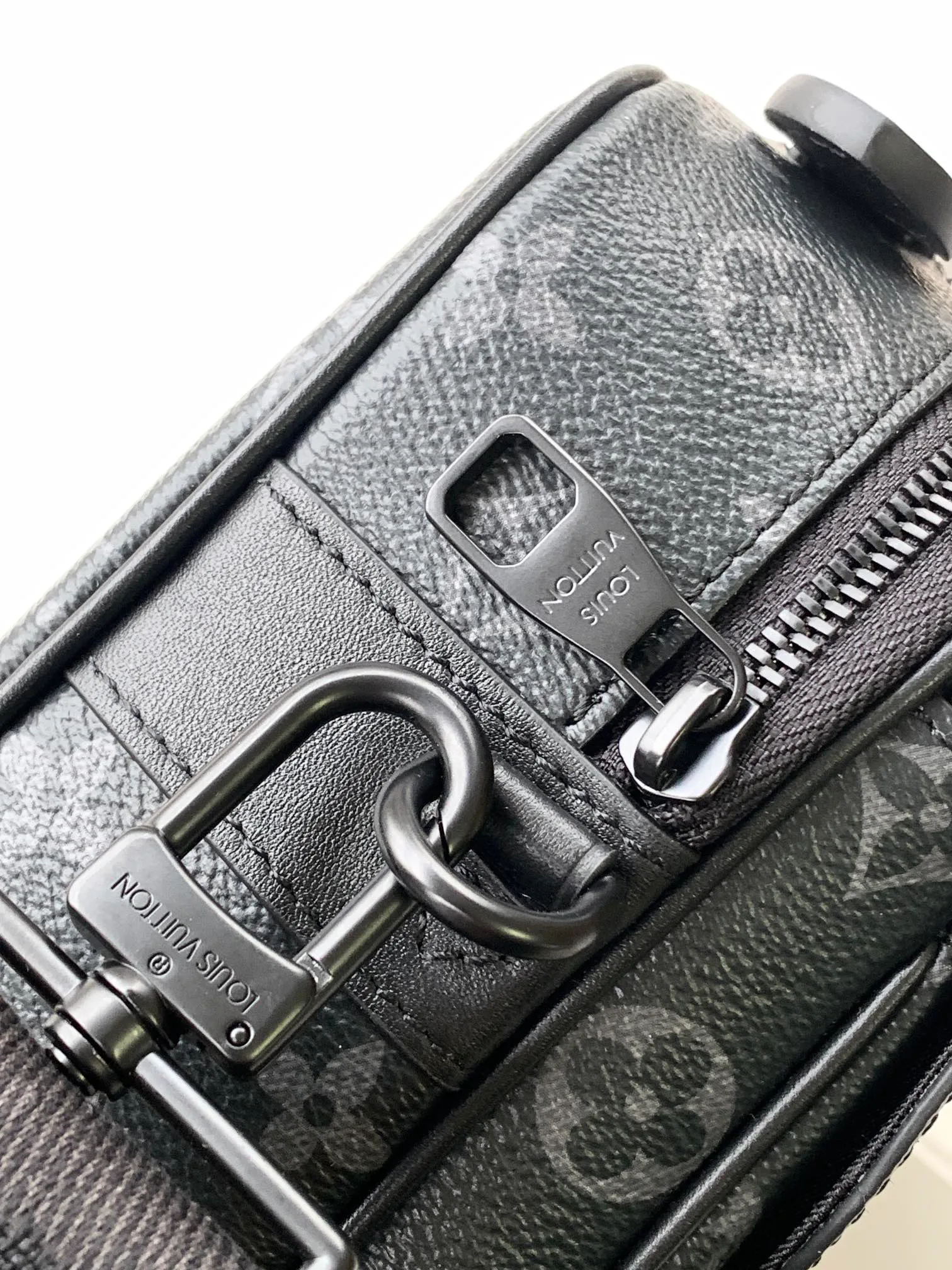 Классические Сумки Женские Louis Vuitton 11704168