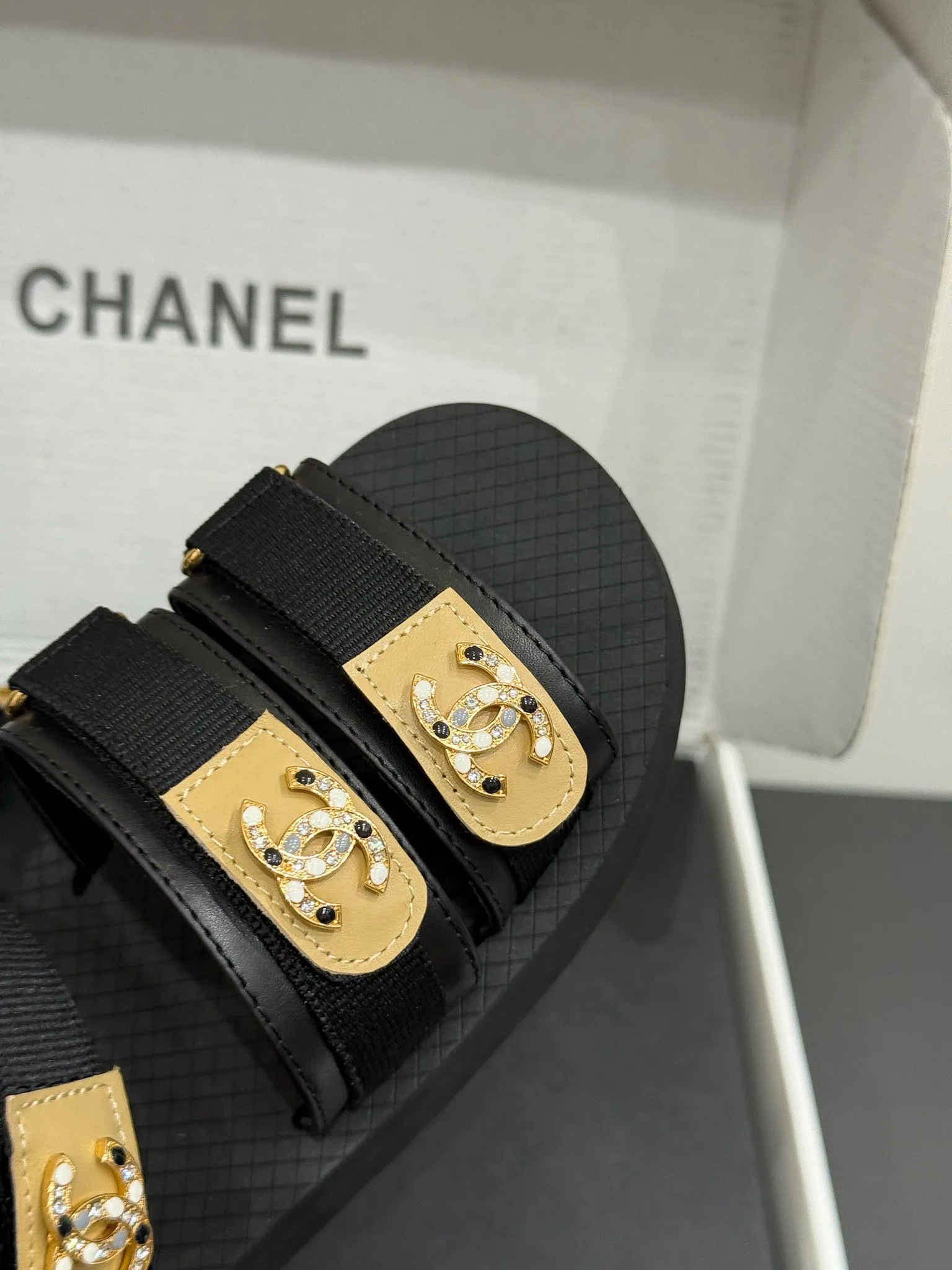 Босоножки Женские Chanel 18268846