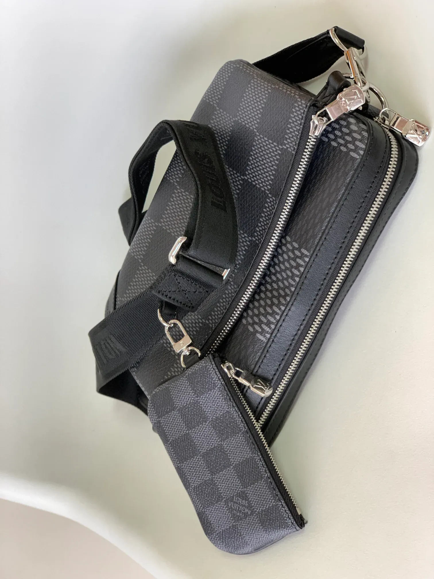 Сумки На Ремне Женские Louis Vuitton 1611930