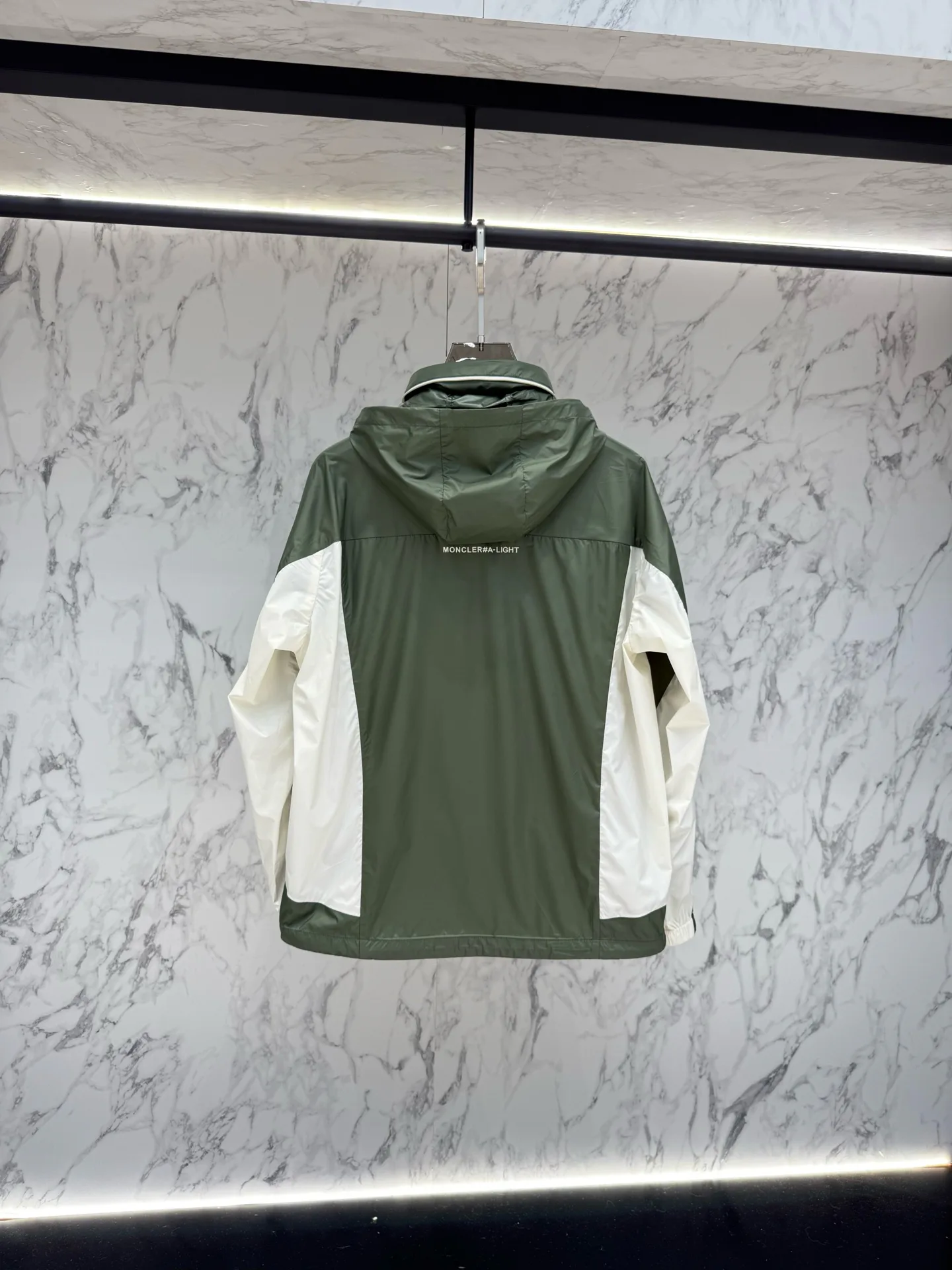 Куртки И Пуховики Мужские Moncler 11512959