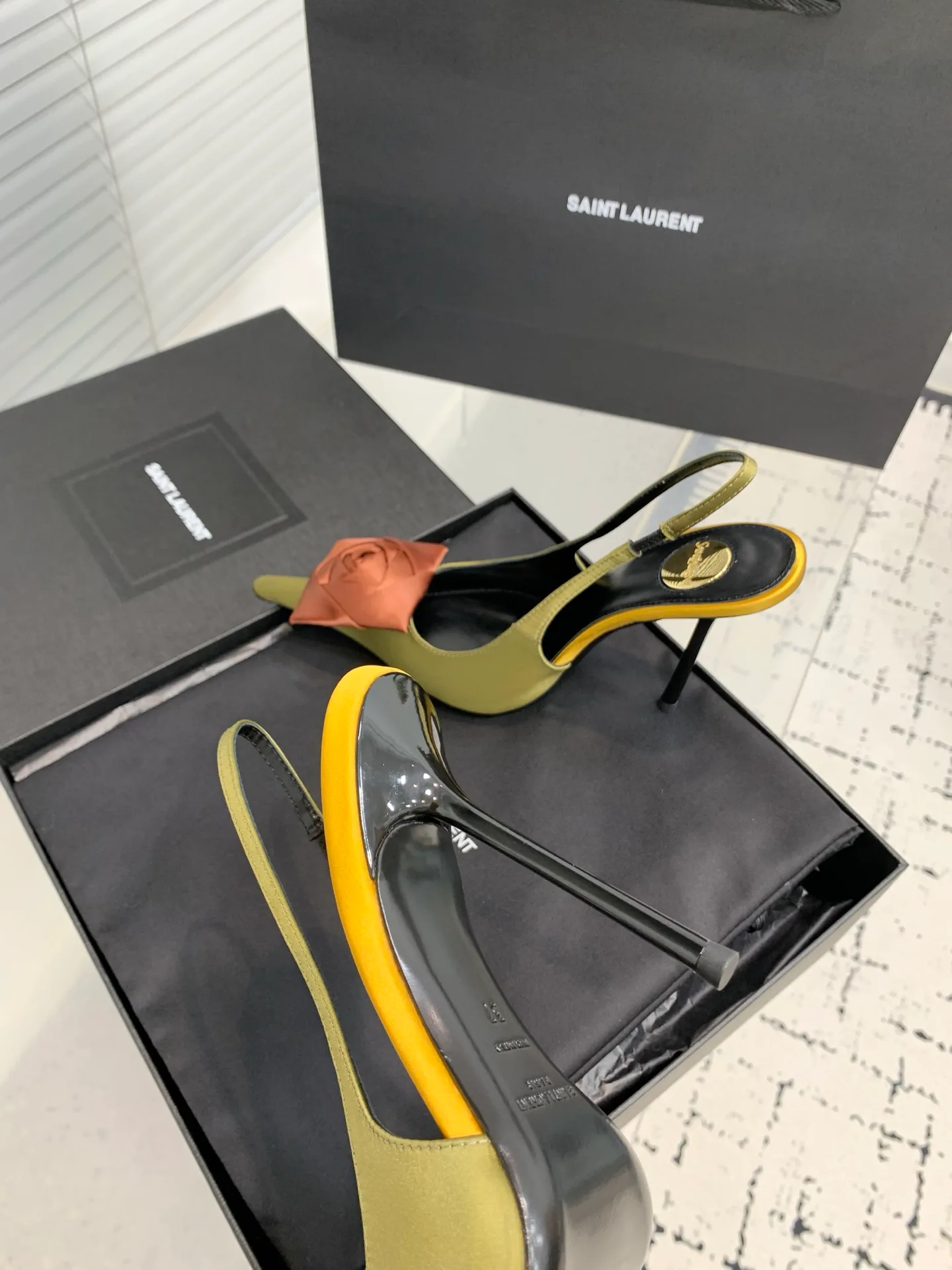 Туфли Женские Saint Laurent 355744