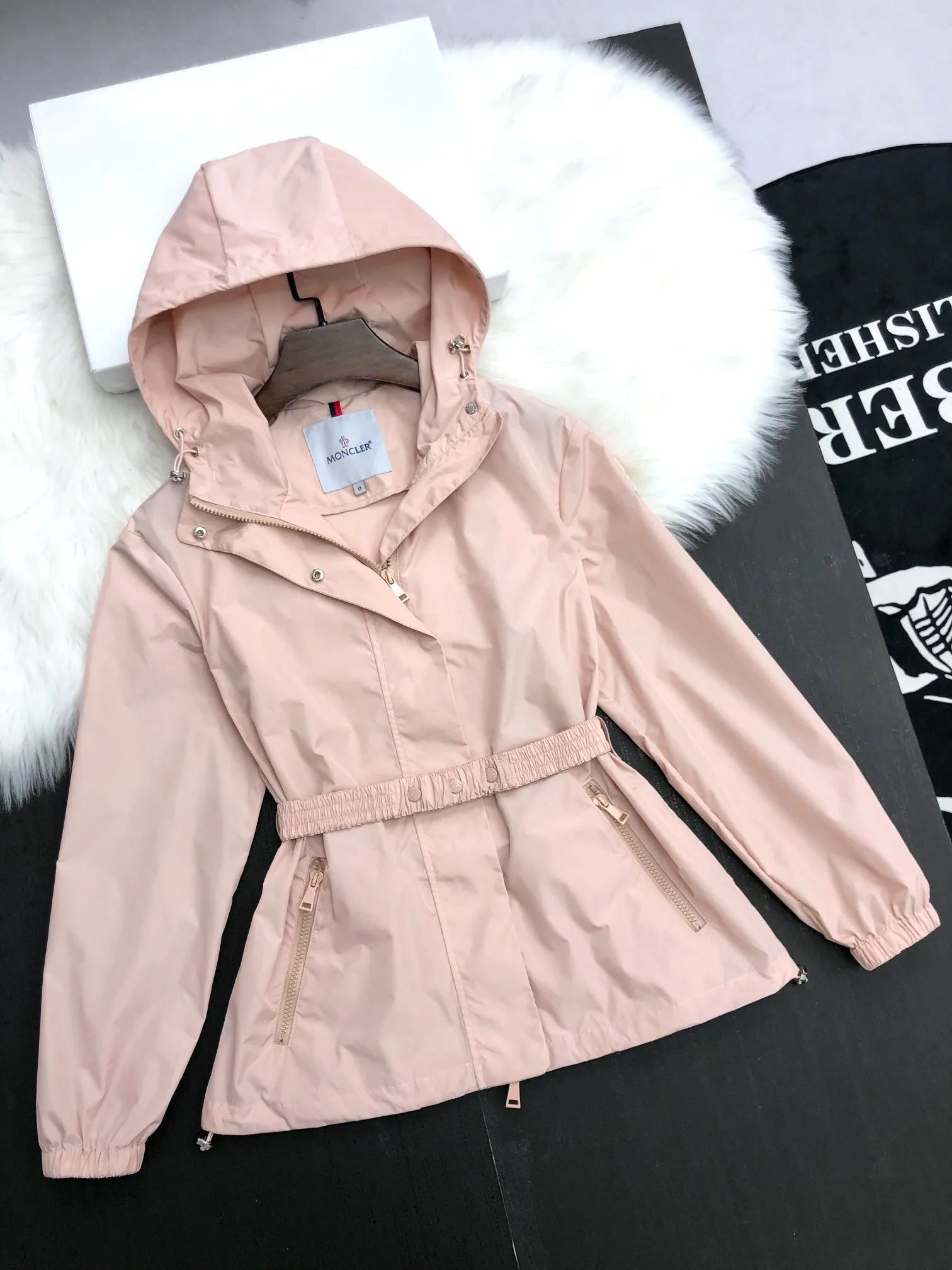 Куртки И Пуховики Женские Moncler 10956315