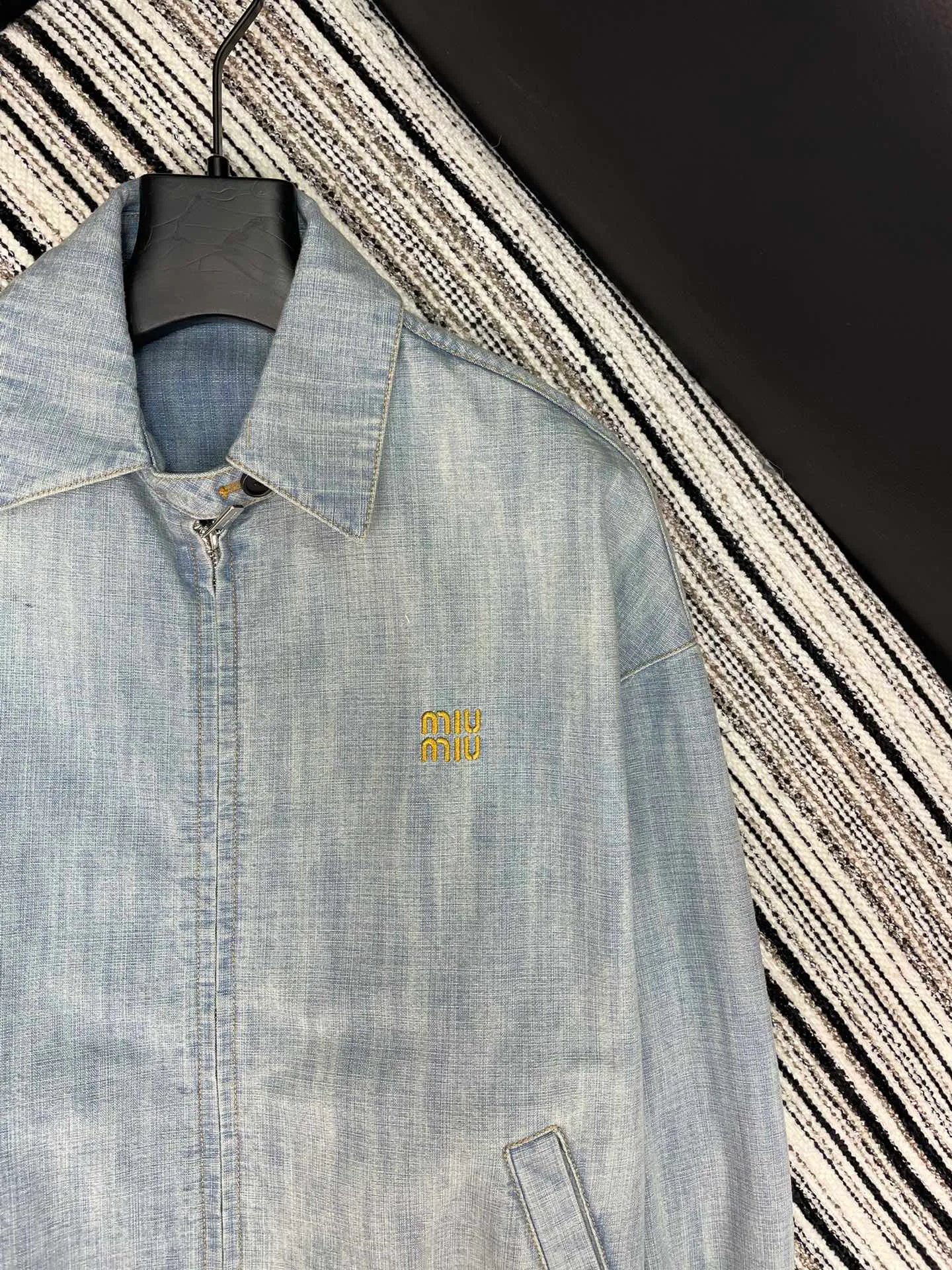 Куртки И Пуховики Женские Miu Miu 1093416