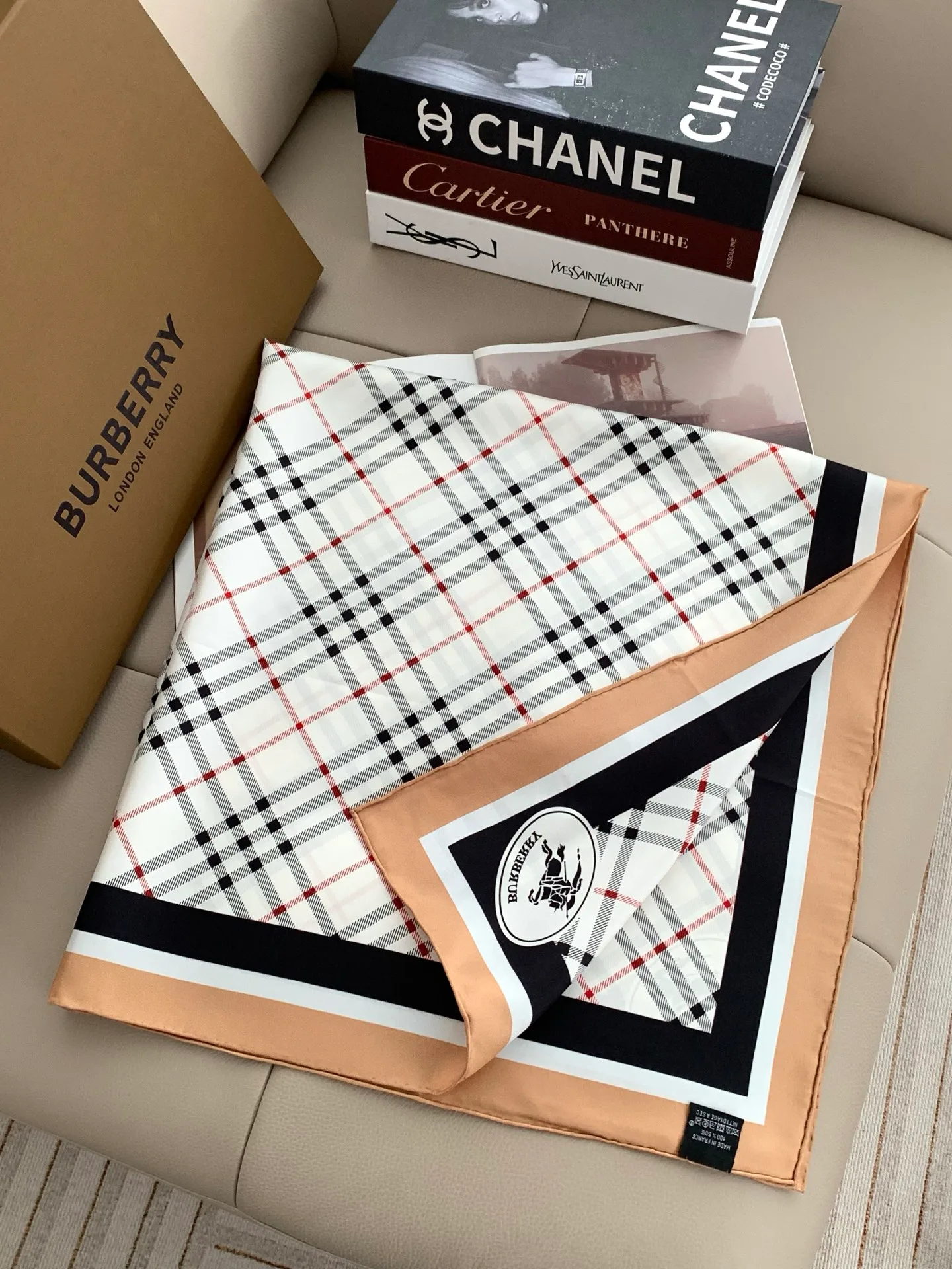 Платки Burberry 18675530