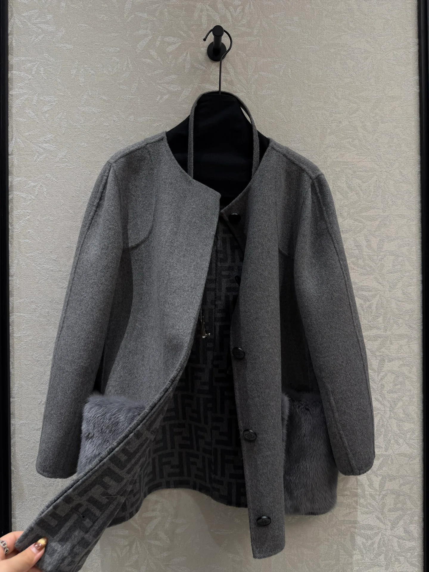 Пальто Женские Fendi 19783104
