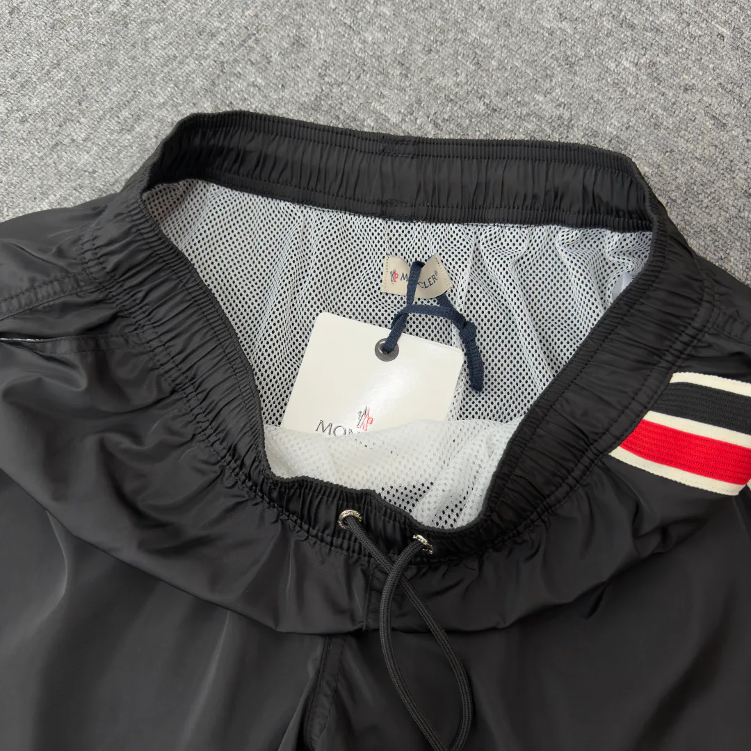Куртки И Пуховики Мужские Moncler 13253159