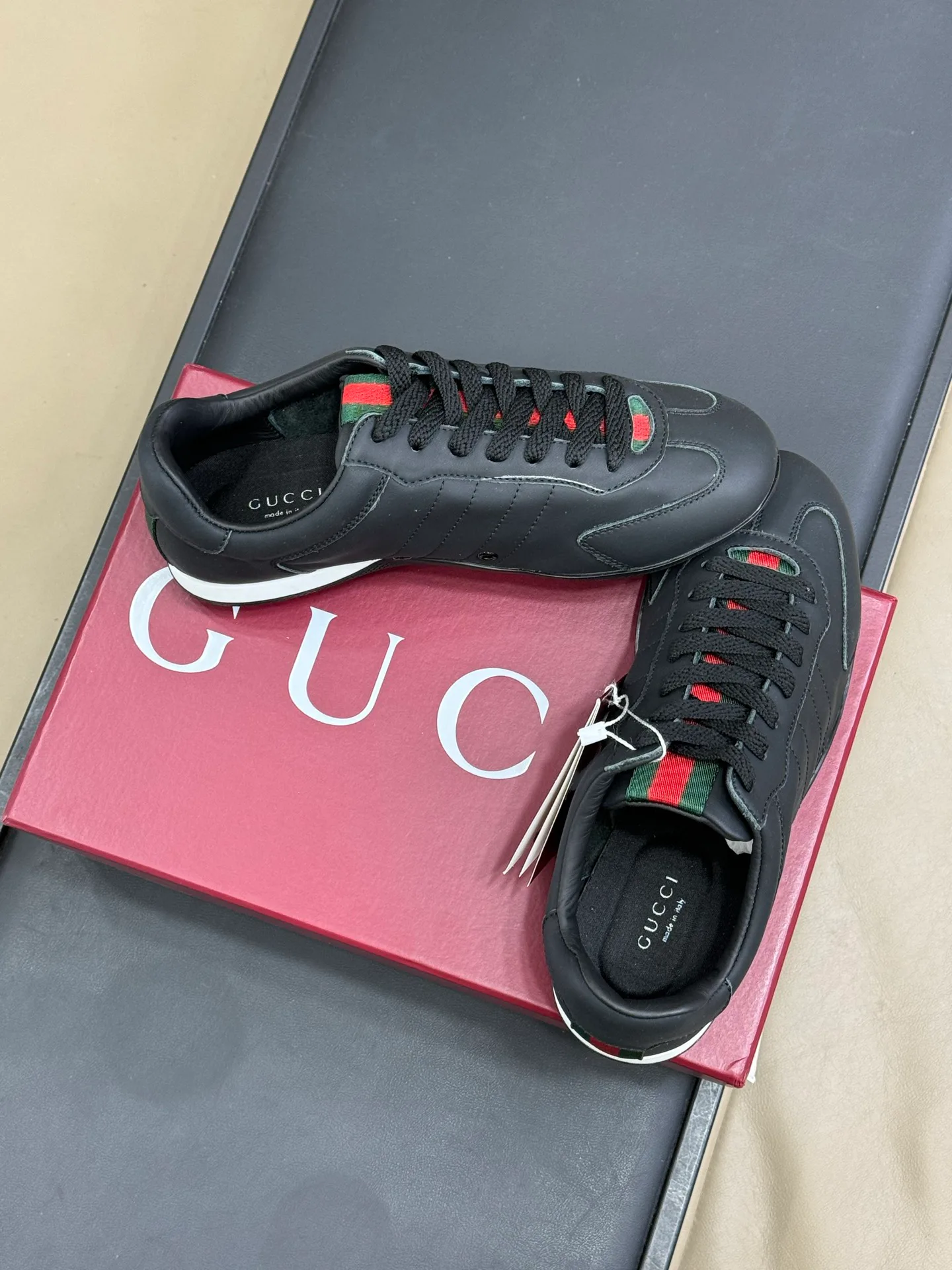 Кроссовки Женские Gucci 192520