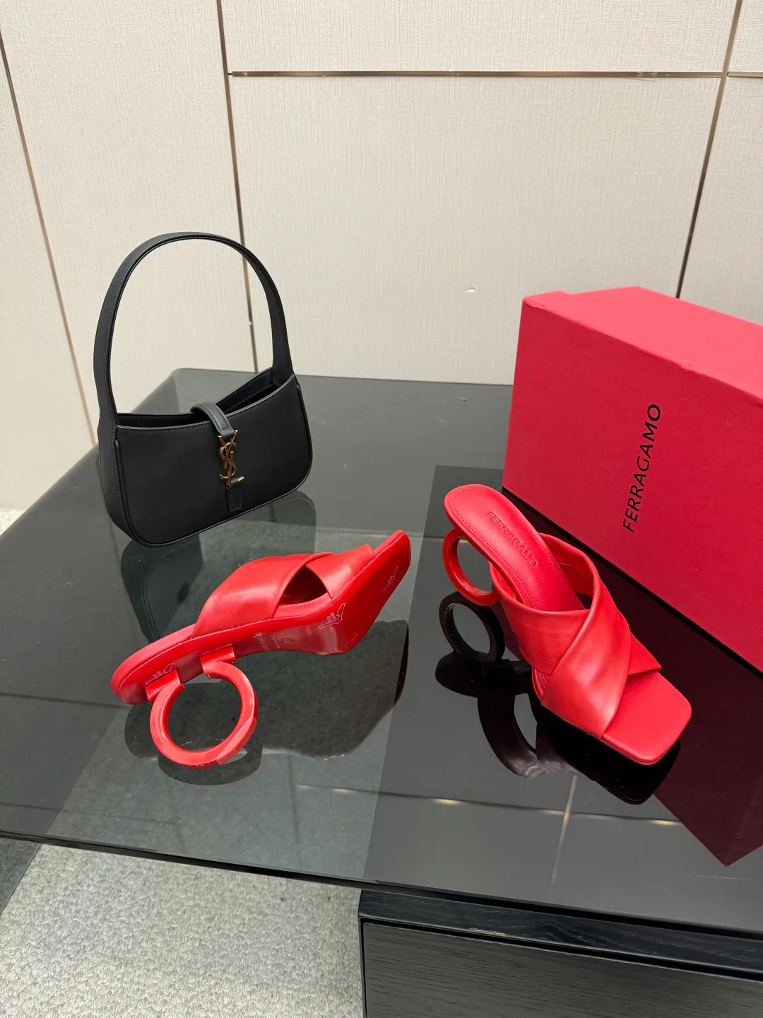 Босоножки Женские Salvatore Ferragamo 1498828